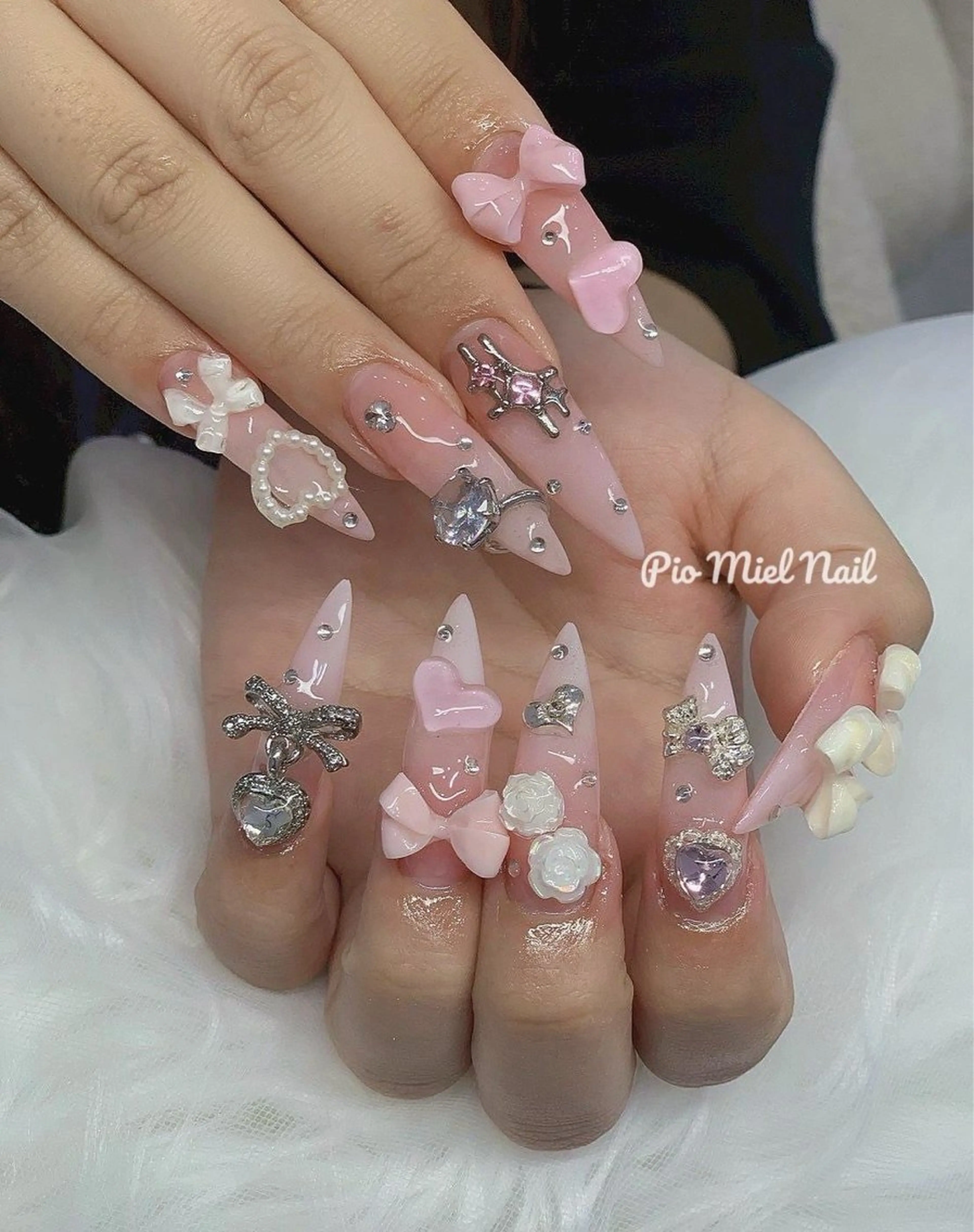 ネイル アートネイル クリアネイル ジェルネイル ハート 氷ネイル・うるうるネイル ハンドネイル Pionail 新宿のネイルデザイン