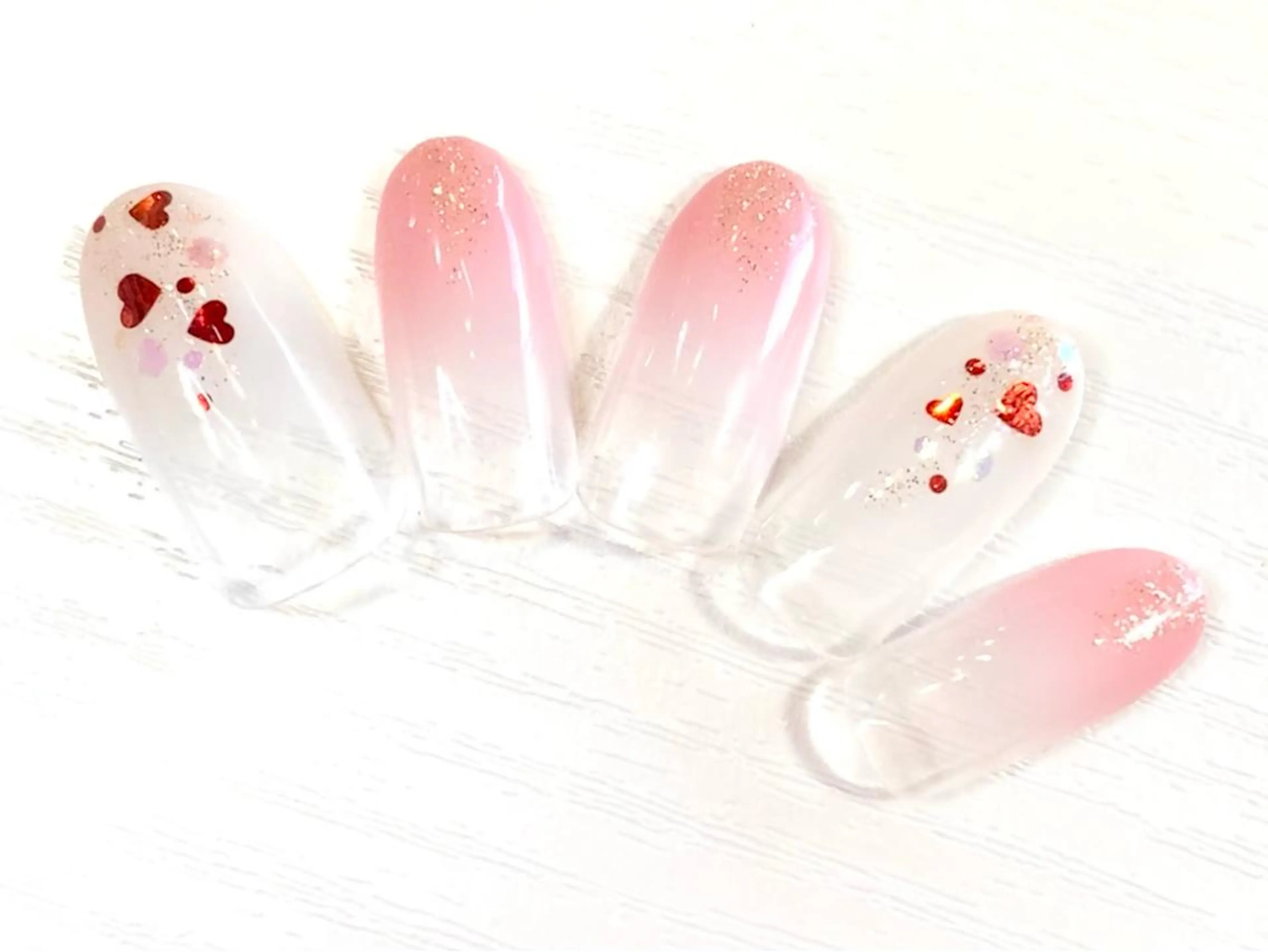 ネイル バレンタイン @.Freestyle 【フリースタイル】所属・根本 奈美のネイルデザイン