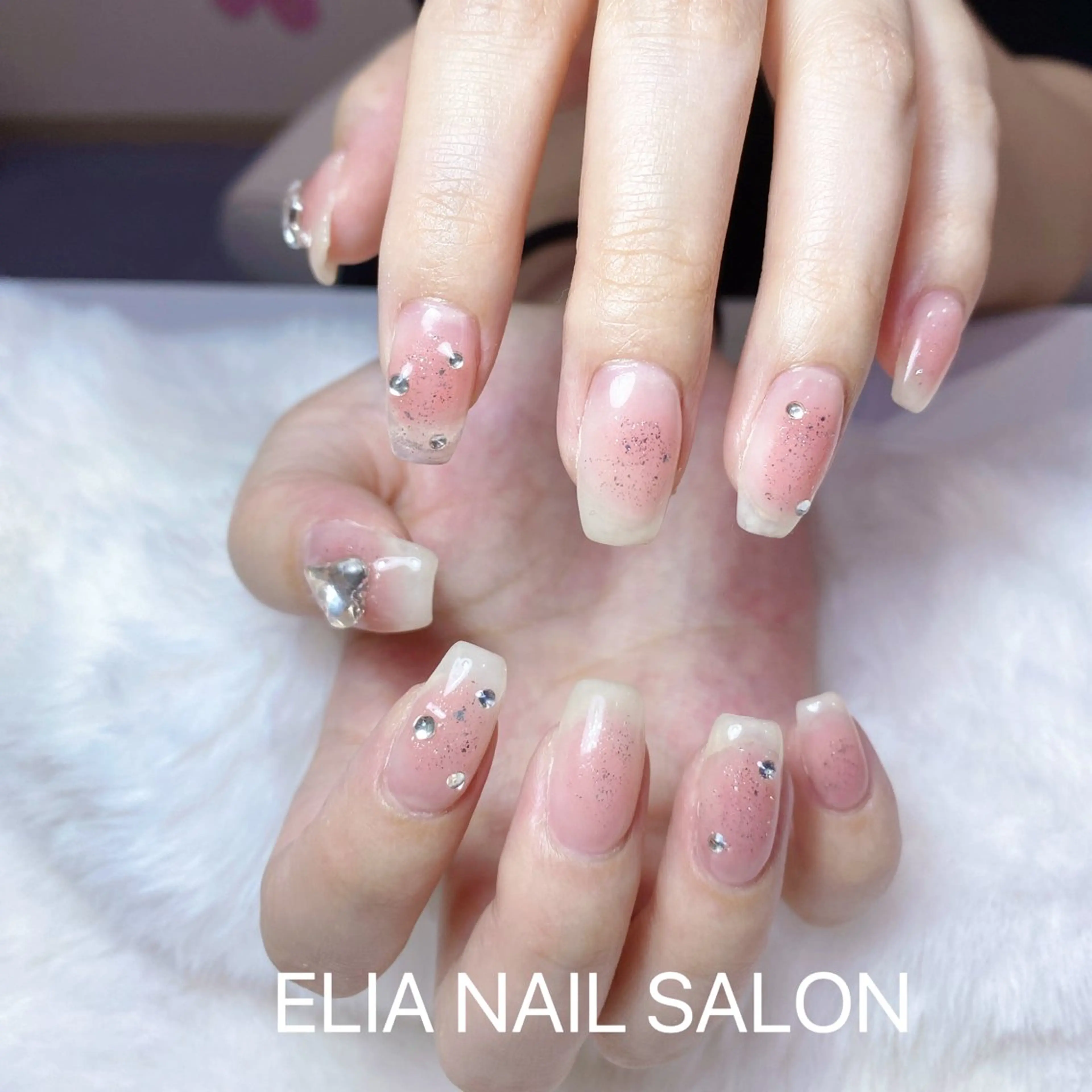 カラー ELIA【エリア】 nailsalonのネイルデザイン