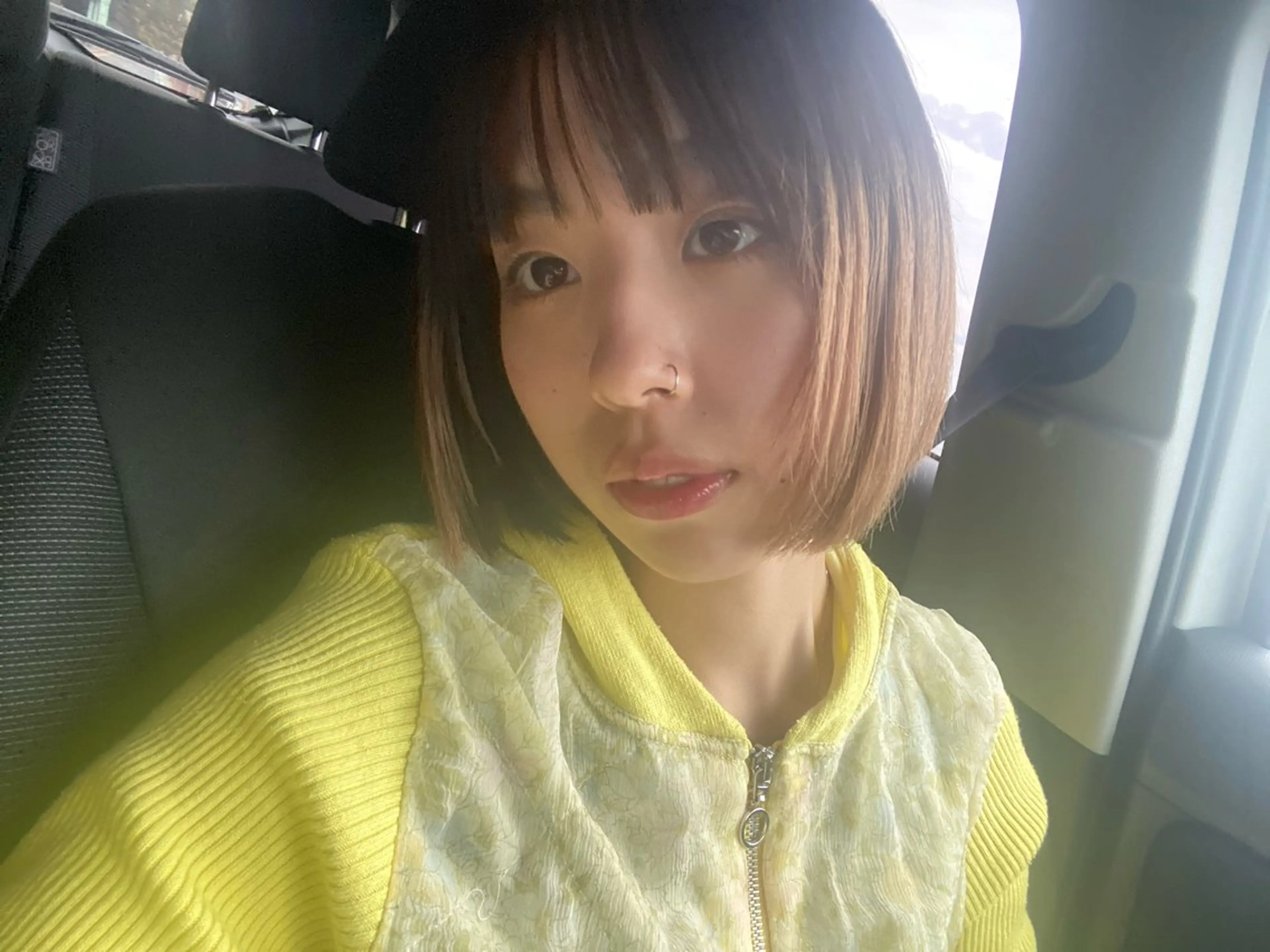 ショート カラー カット YUUKI🧚🏾 /レイヤーのヘアスタイル