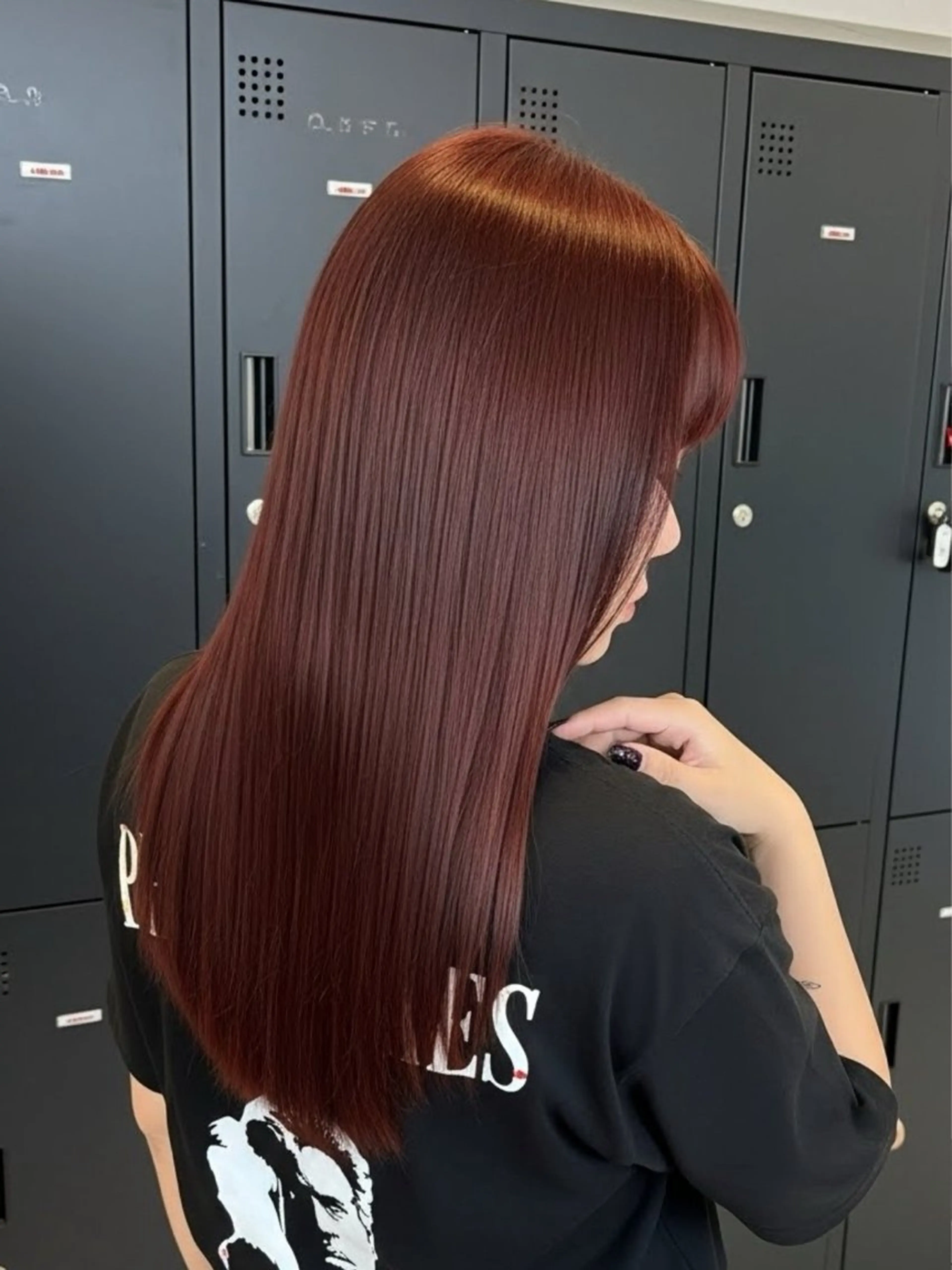 セミロング カラー ヘアカラー 縮毛矯正 エリアマネージャー 復活の大澤竜馬のヘアスタイル