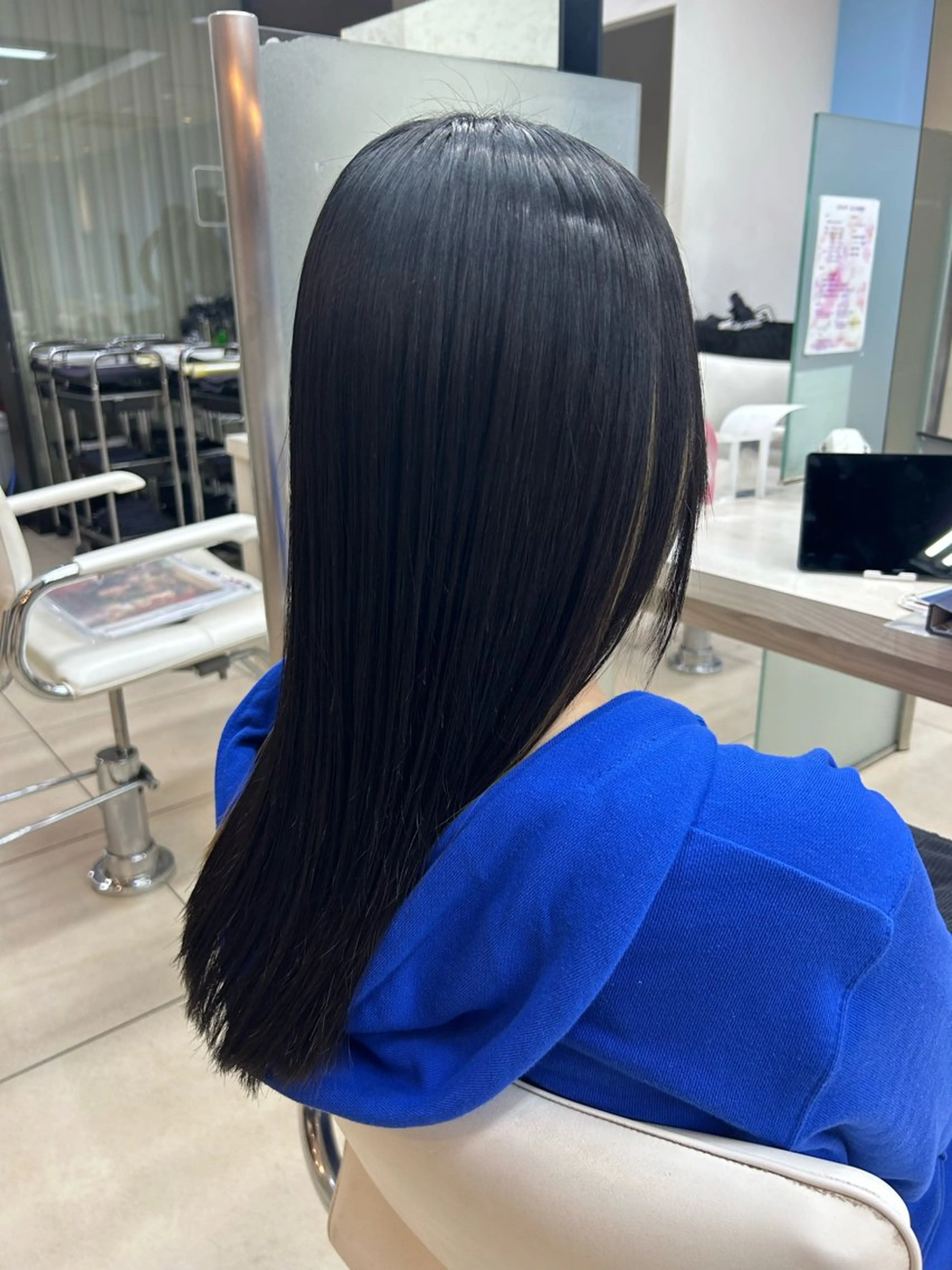 セミロング カット 縮毛矯正 トリートメント ウィチ所属・きりゅう つばさのヘアスタイル