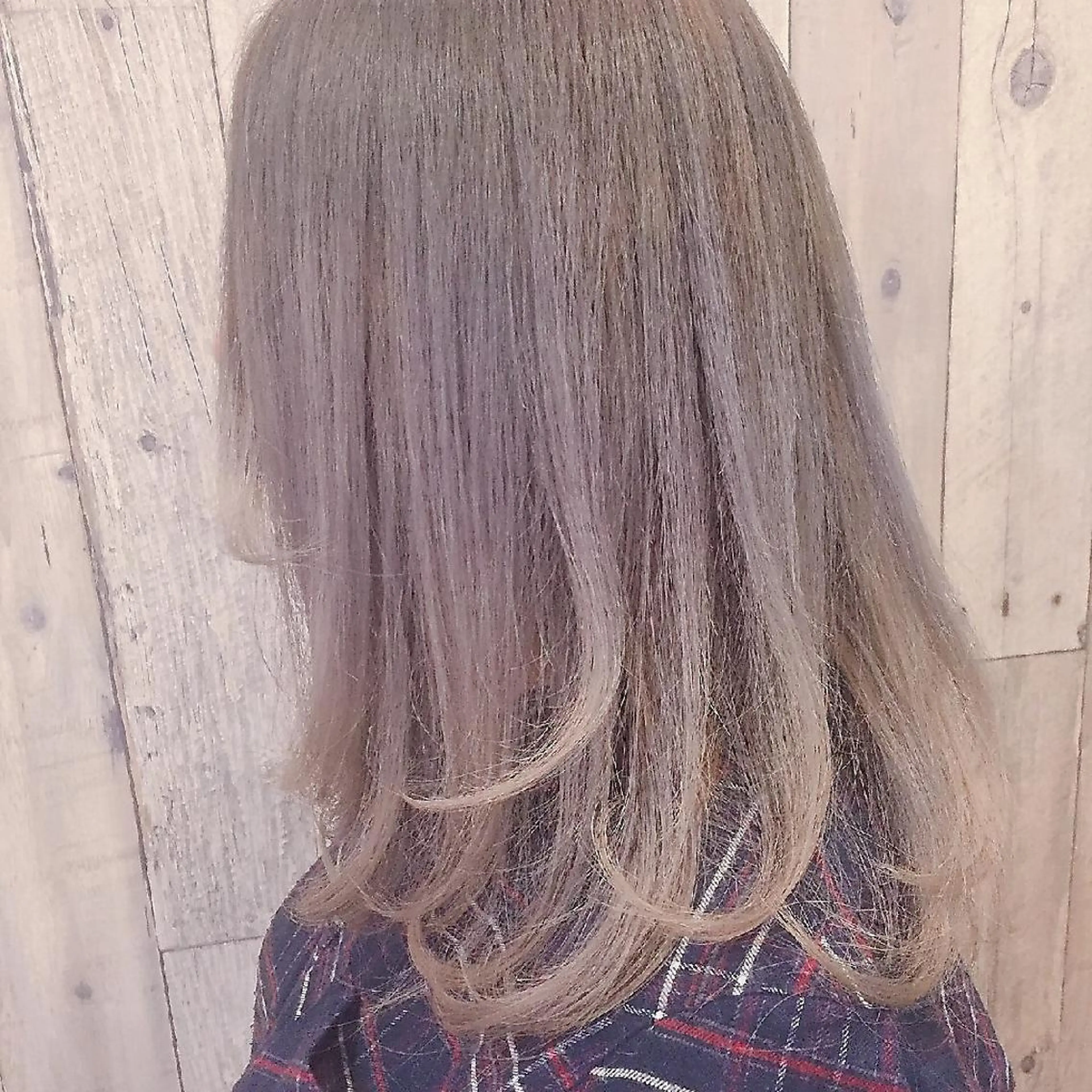 カラー ロング ブリーチ レイヤーカット デザインカラー髪質 改善Lilithのその他イメージ