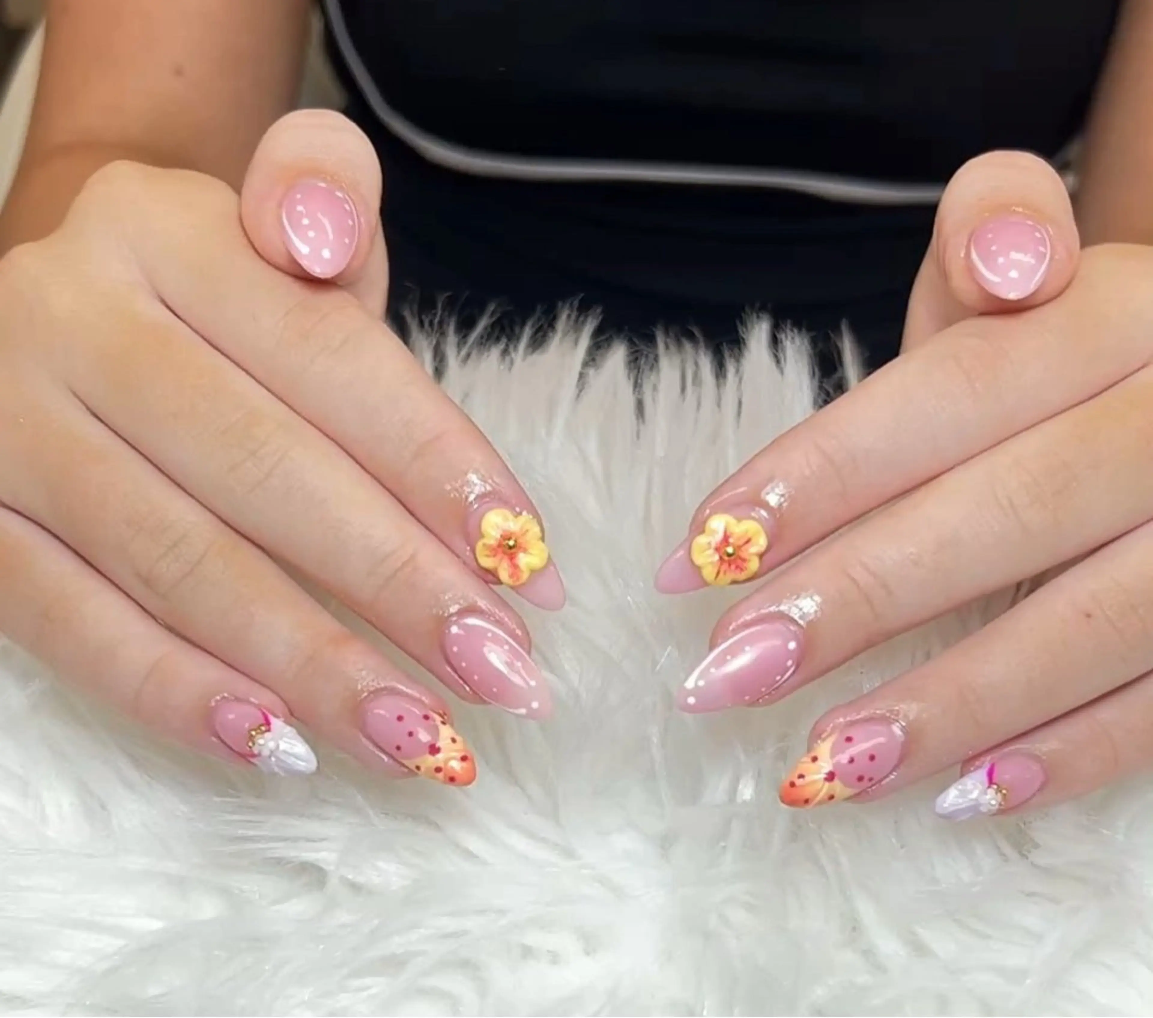 ネイル アートネイル オーロラネイル チークネイル 長さ出し フットネイル Noiranail_ studio所属・Noiranail_ studioのネイルデザイン