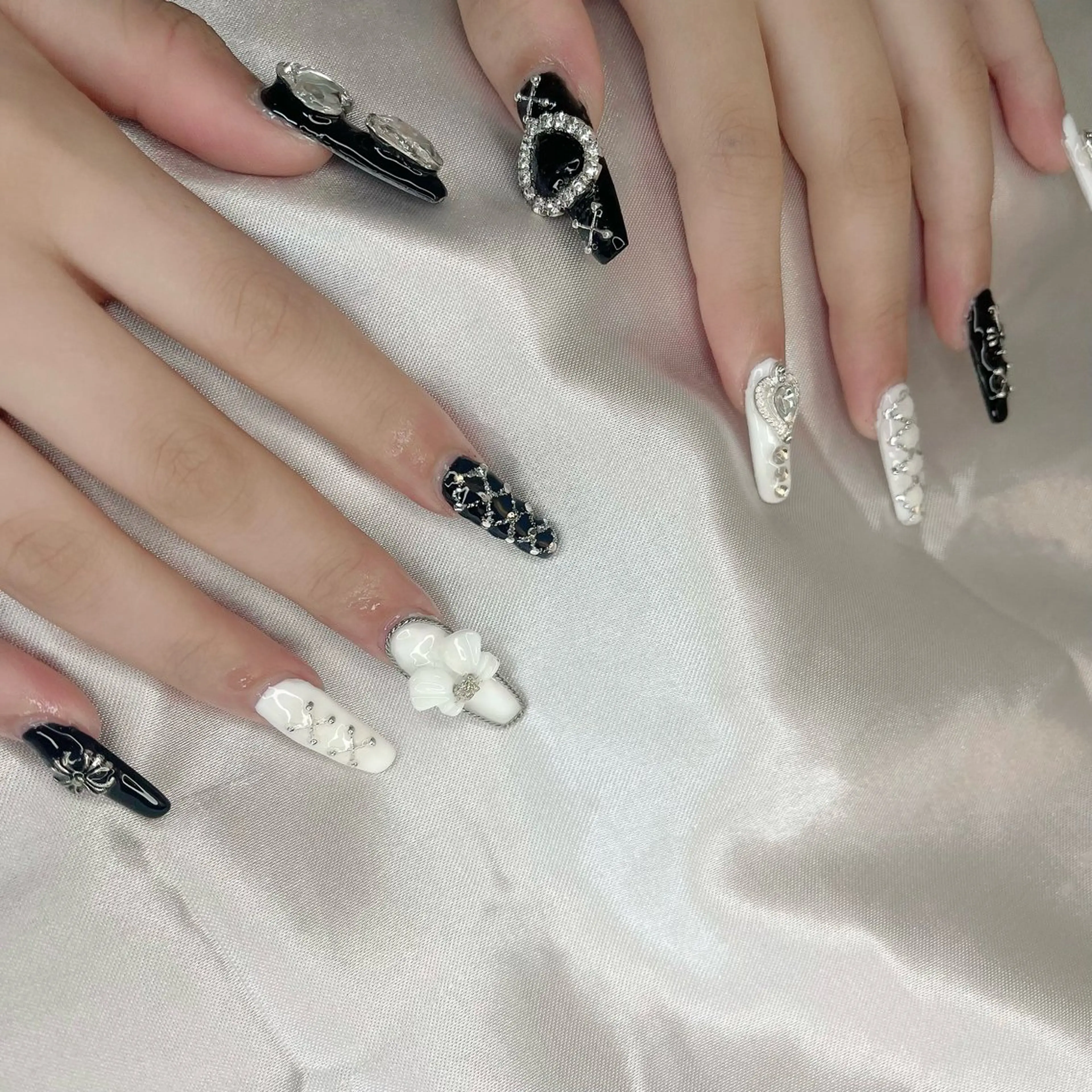 ネイル nailsalon Apis所属・Apis manakaのネイルデザイン