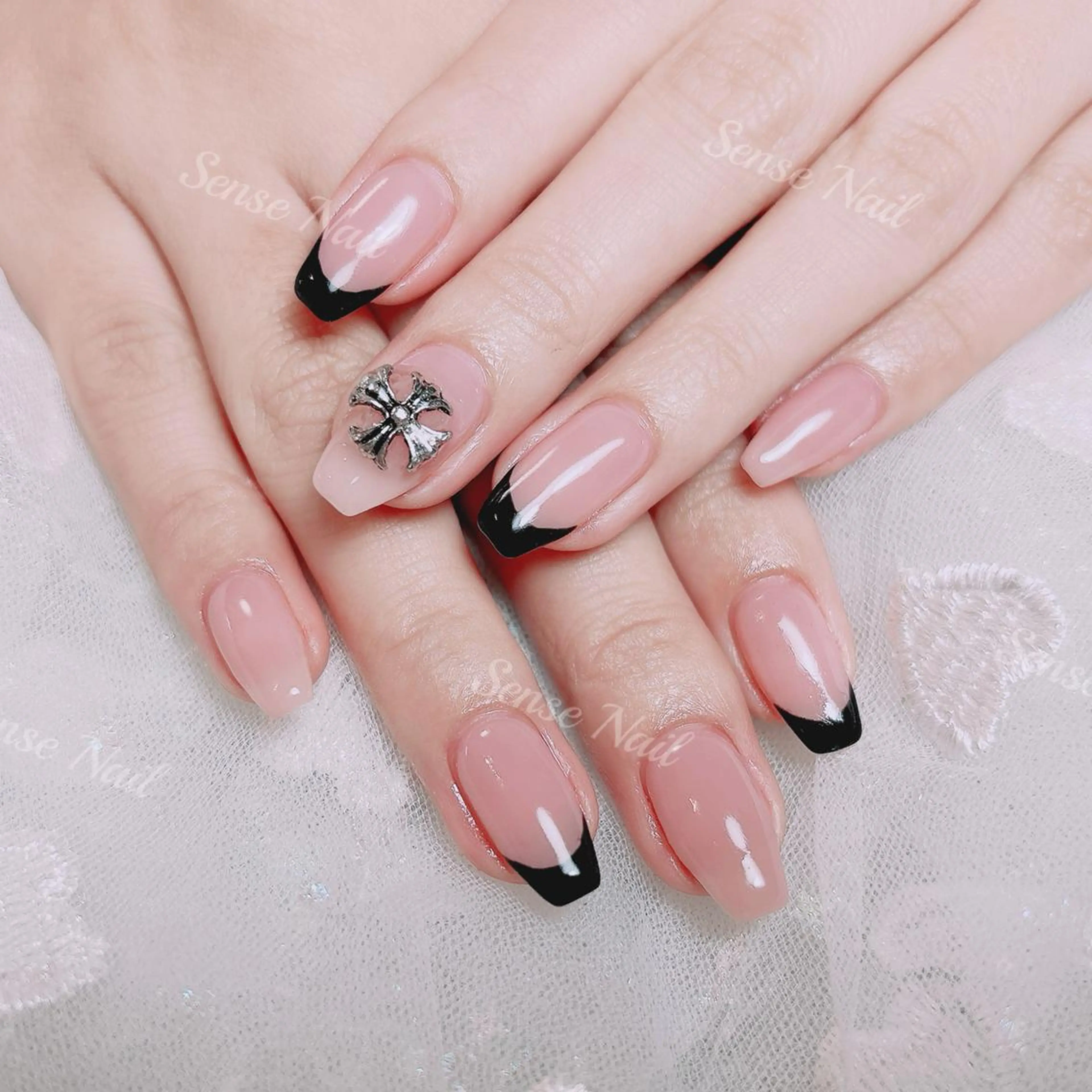 ネイル ハンドネイル ハンドケア Feinn Ink💕のネイルデザイン