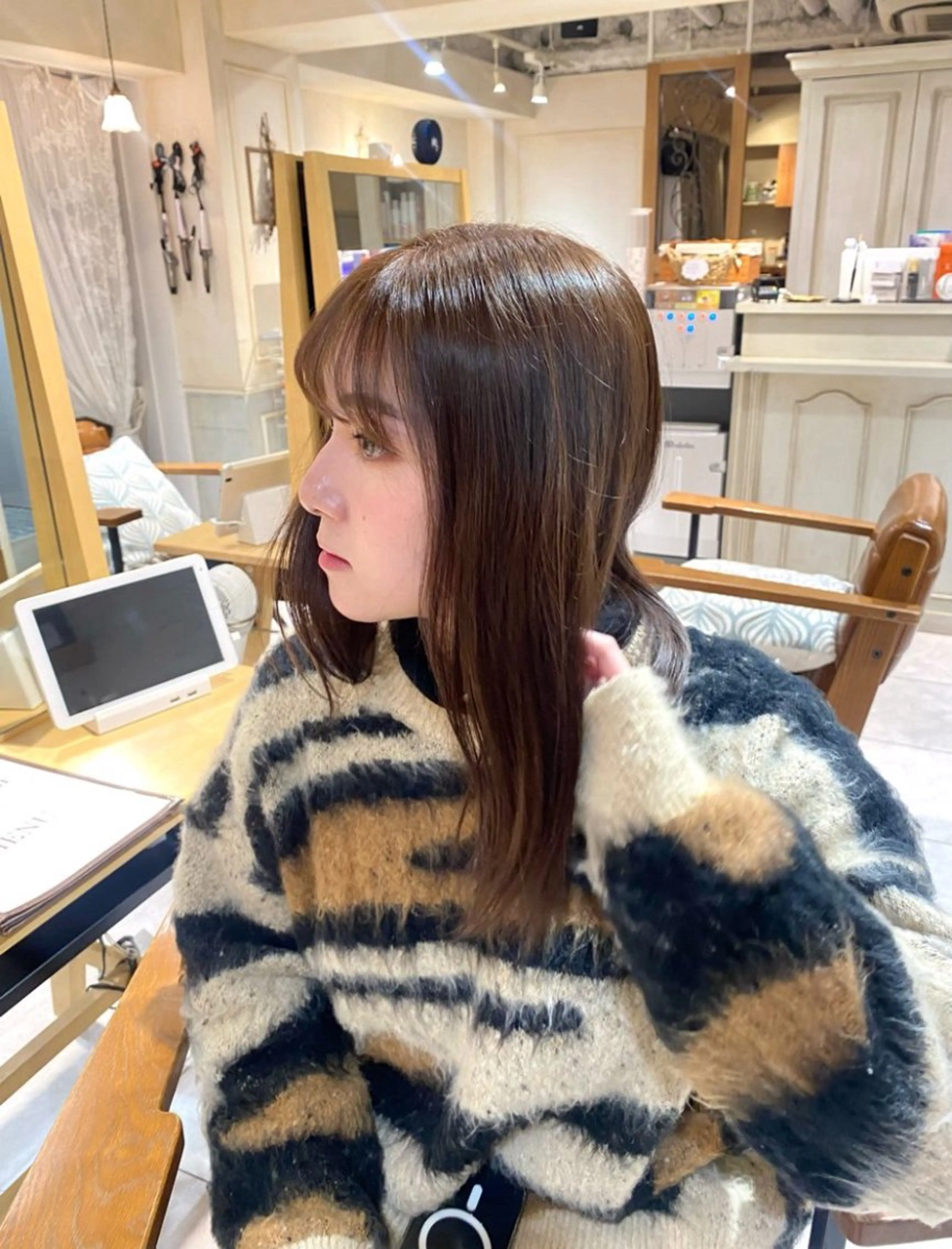 カラー イルミナカラー 上野 莉菜のヘアスタイル