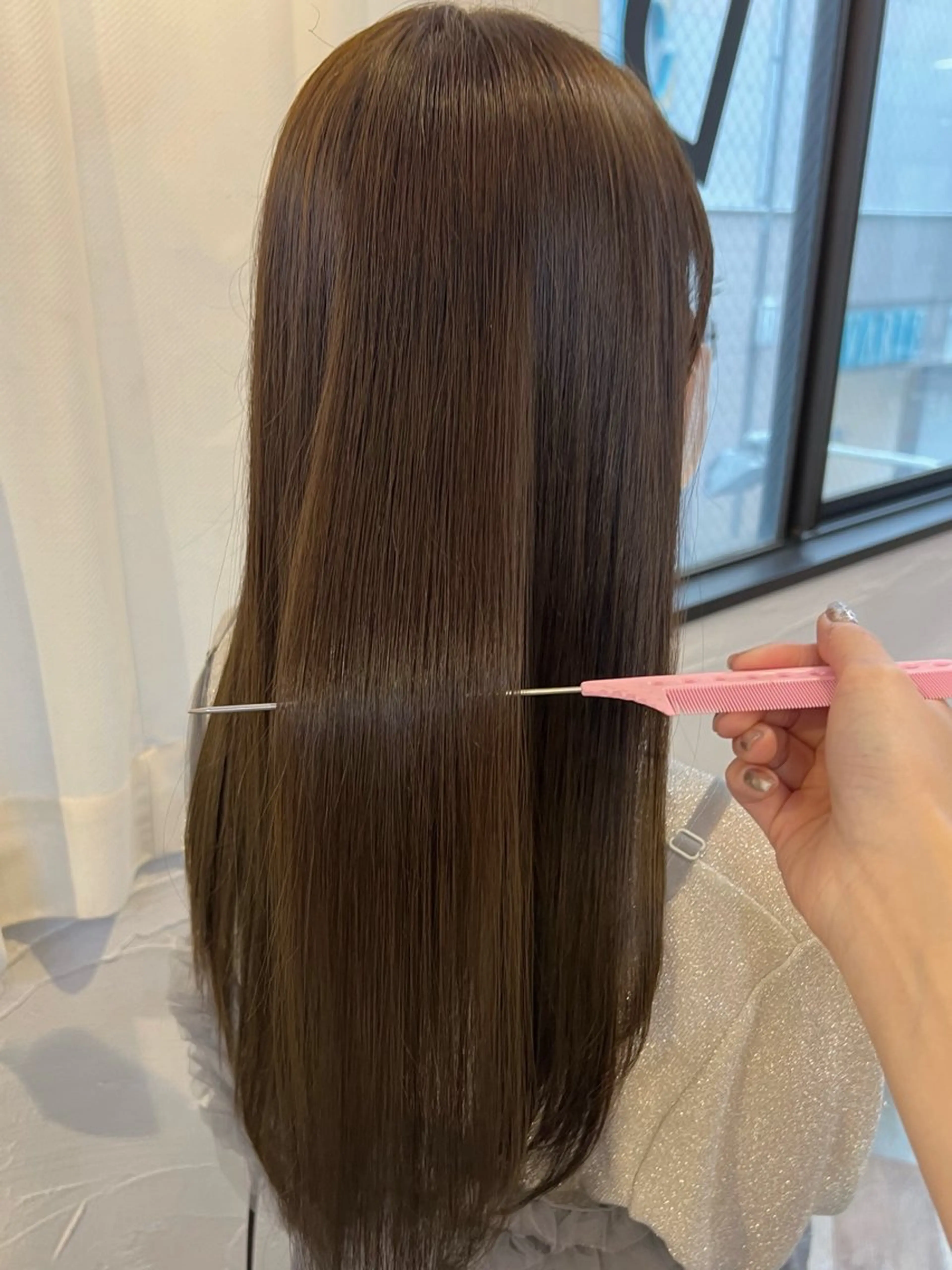 ロング カラー デザインカラー イヤリングカラー ボブ 顔周りカット 髪質改善 ヘアカラー 縮毛矯正 トリートメント KANA/ボブ/ インナーカラー/艶髪のヘアスタイル