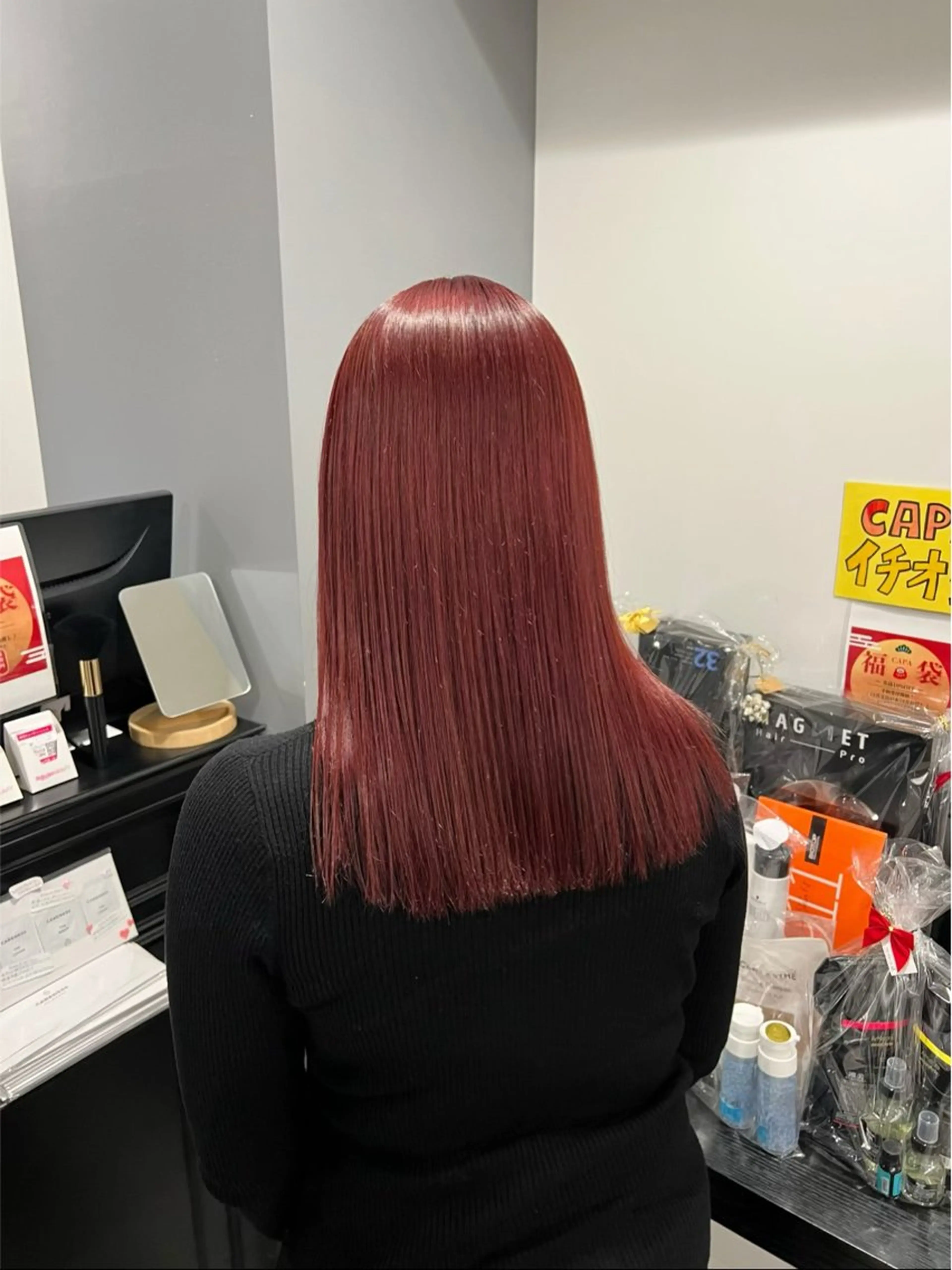 セミロング カラー ボルドーカラー カット ヘアカラー トリートメント CAPA Central所属・CAPA こばのヘアスタイル