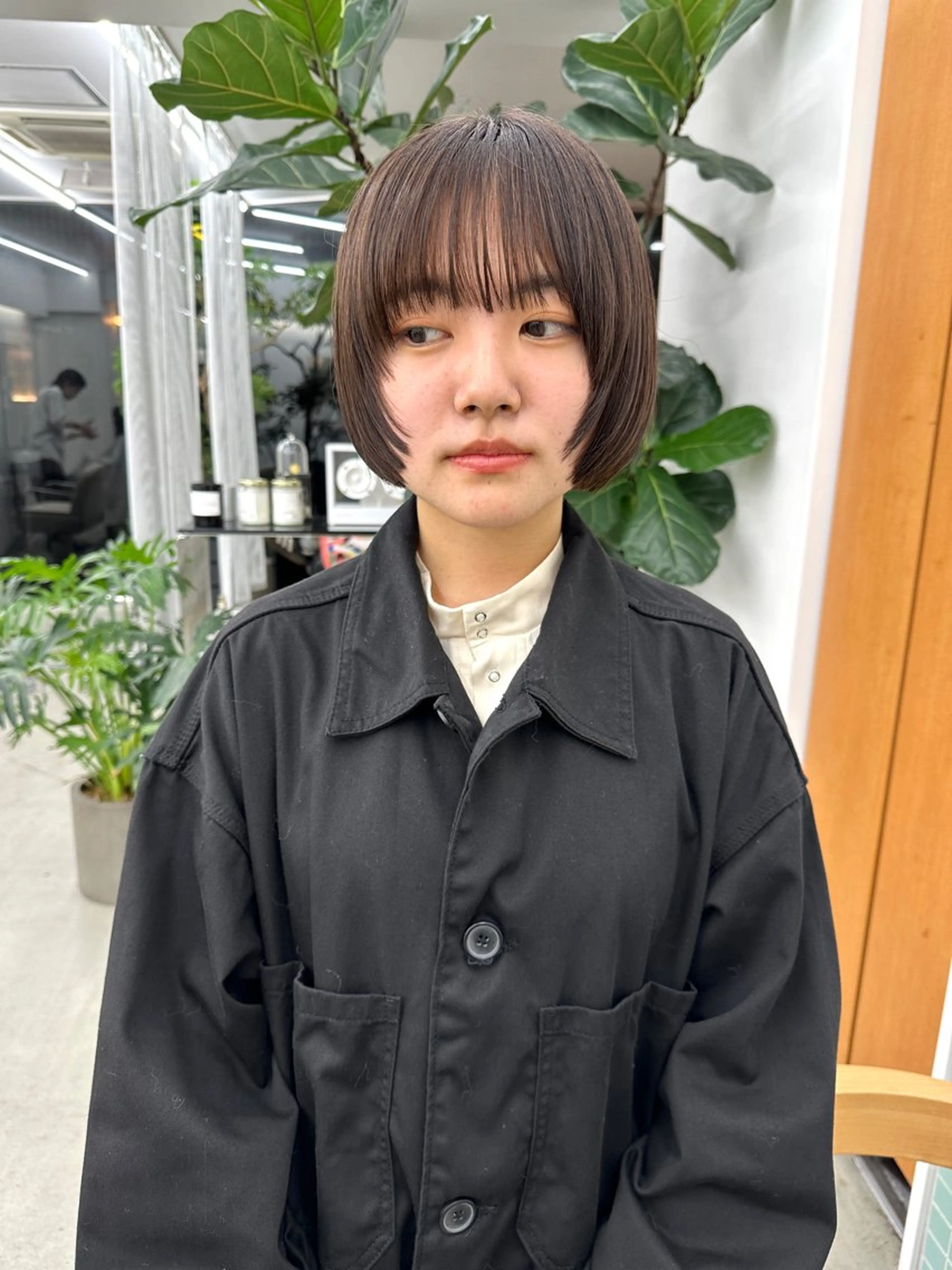 ショート カラー ベージュカラー ブラウンカラー ブラウンベージュ ボブ カット ヘアカラー トリートメント ボブ/レイヤー/ケア パーマ/透明感カラーのヘアスタイル