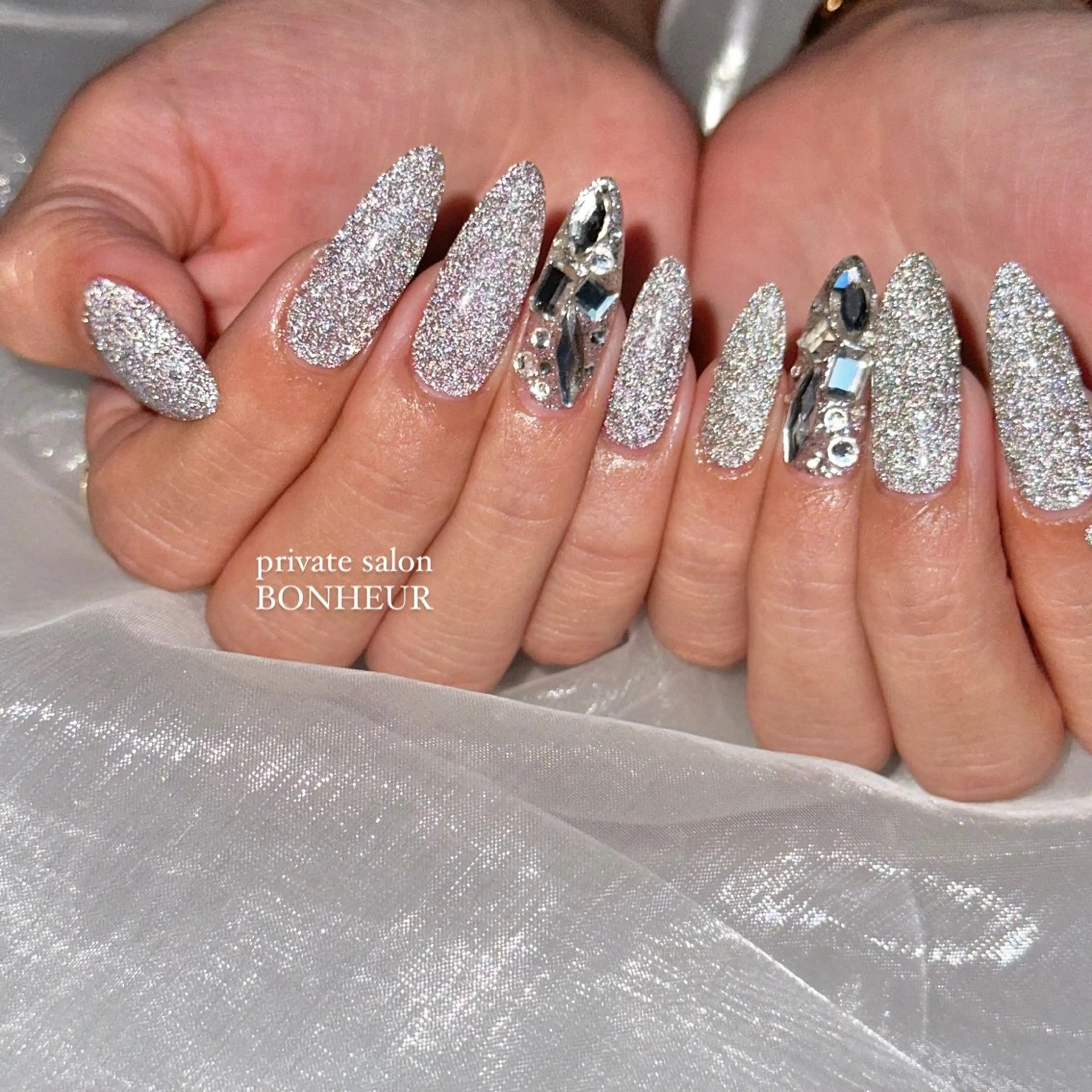 ネイル ハンドネイル BONHEUR Annaのネイルデザイン