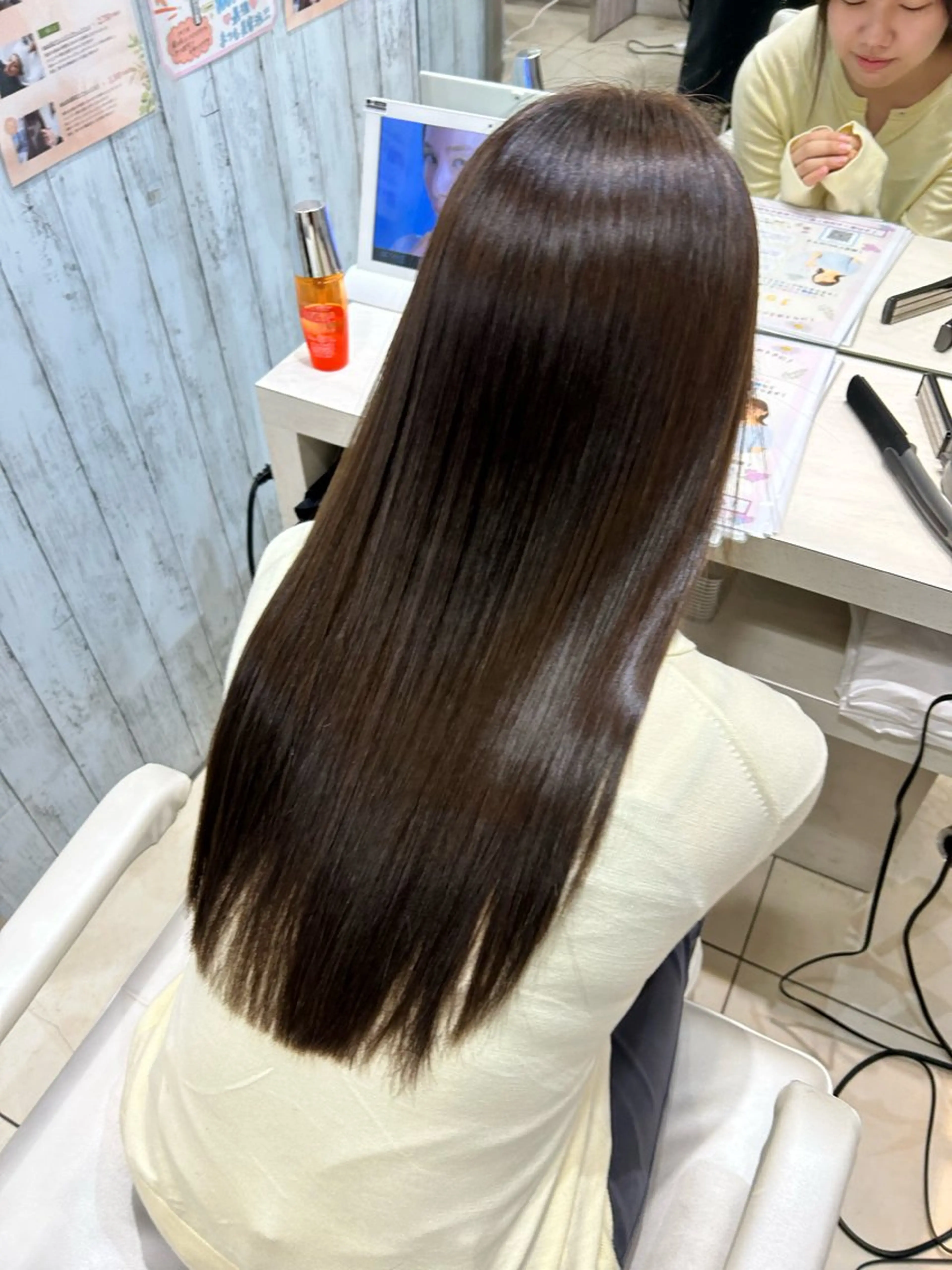 ロング カット ヘアカラー 縮毛矯正 艶髪の神様 瀧田嵐士🇰🇷のヘアスタイル