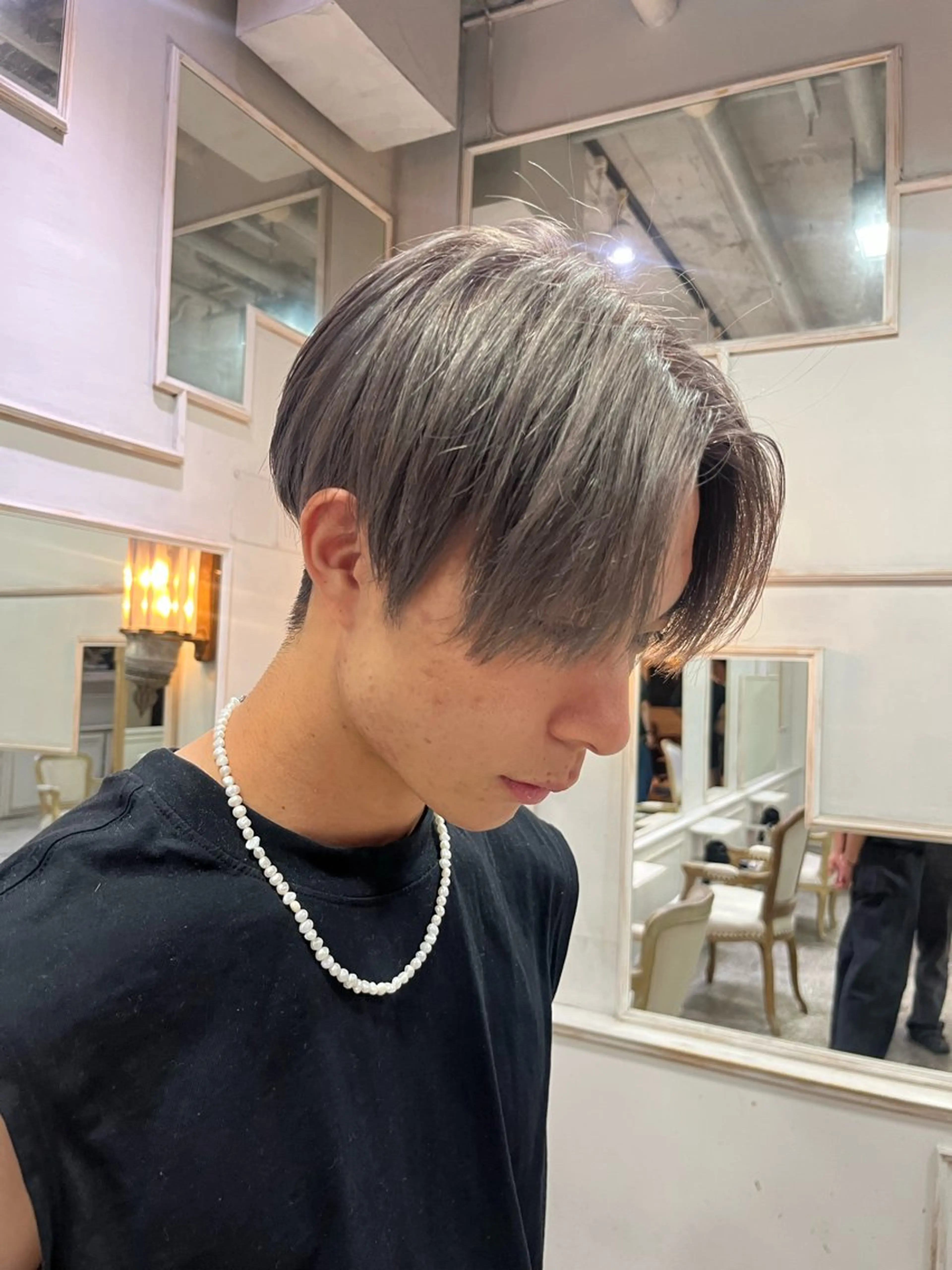 セミロング カラー メンズ センターパート コンマヘア メンズハイトーン マッシュウルフ マッシュ ヘアカラー トリートメント ヘアセット ali’i所属・🌟メンズ特化🌟 kotomiのヘアスタイル