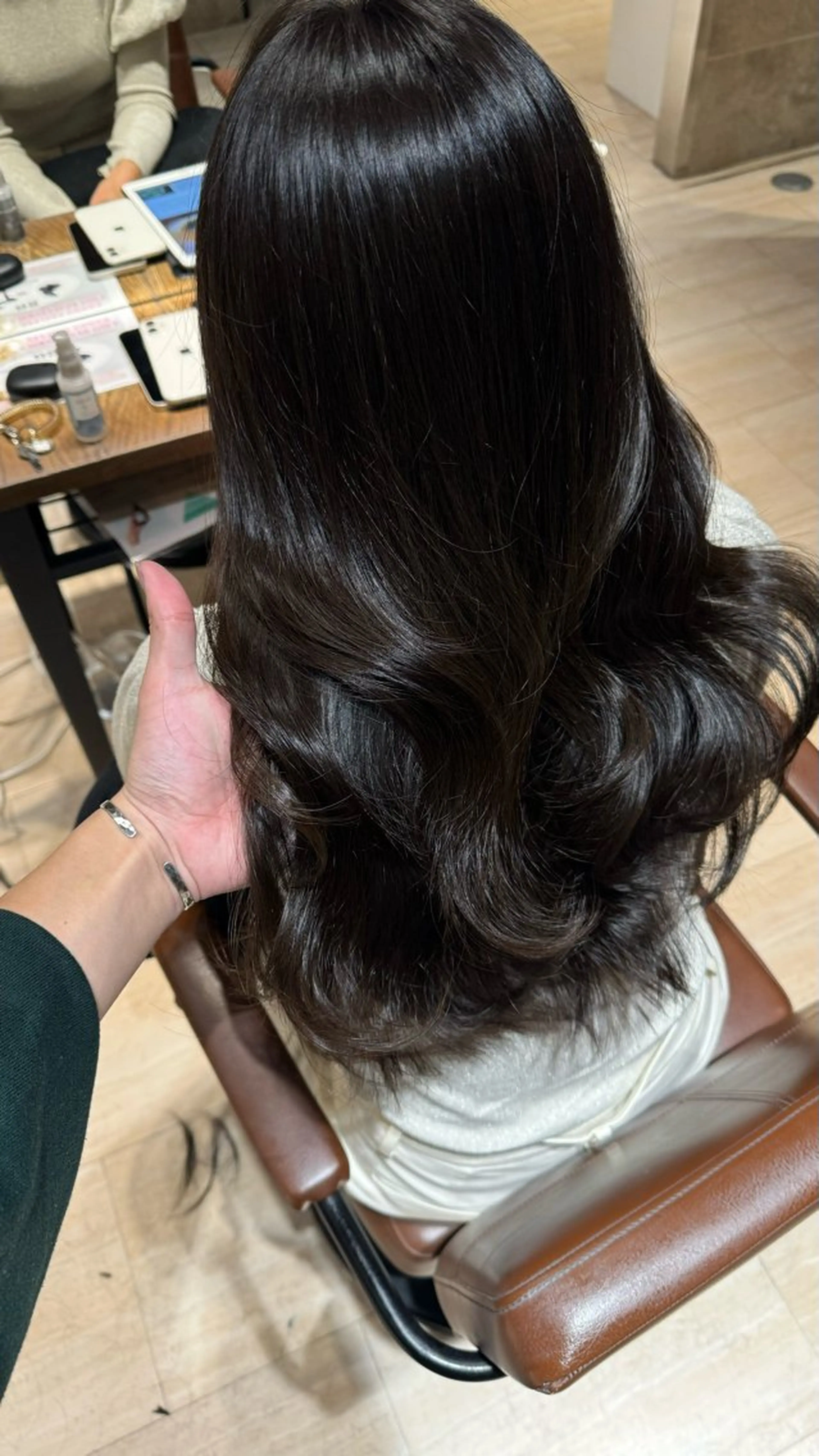 ミディアム カラー ヘアアレンジ カット ヘアカラー トリートメント 最小顔周り&レイヤー 特化/池袋/kokiのヘアスタイル