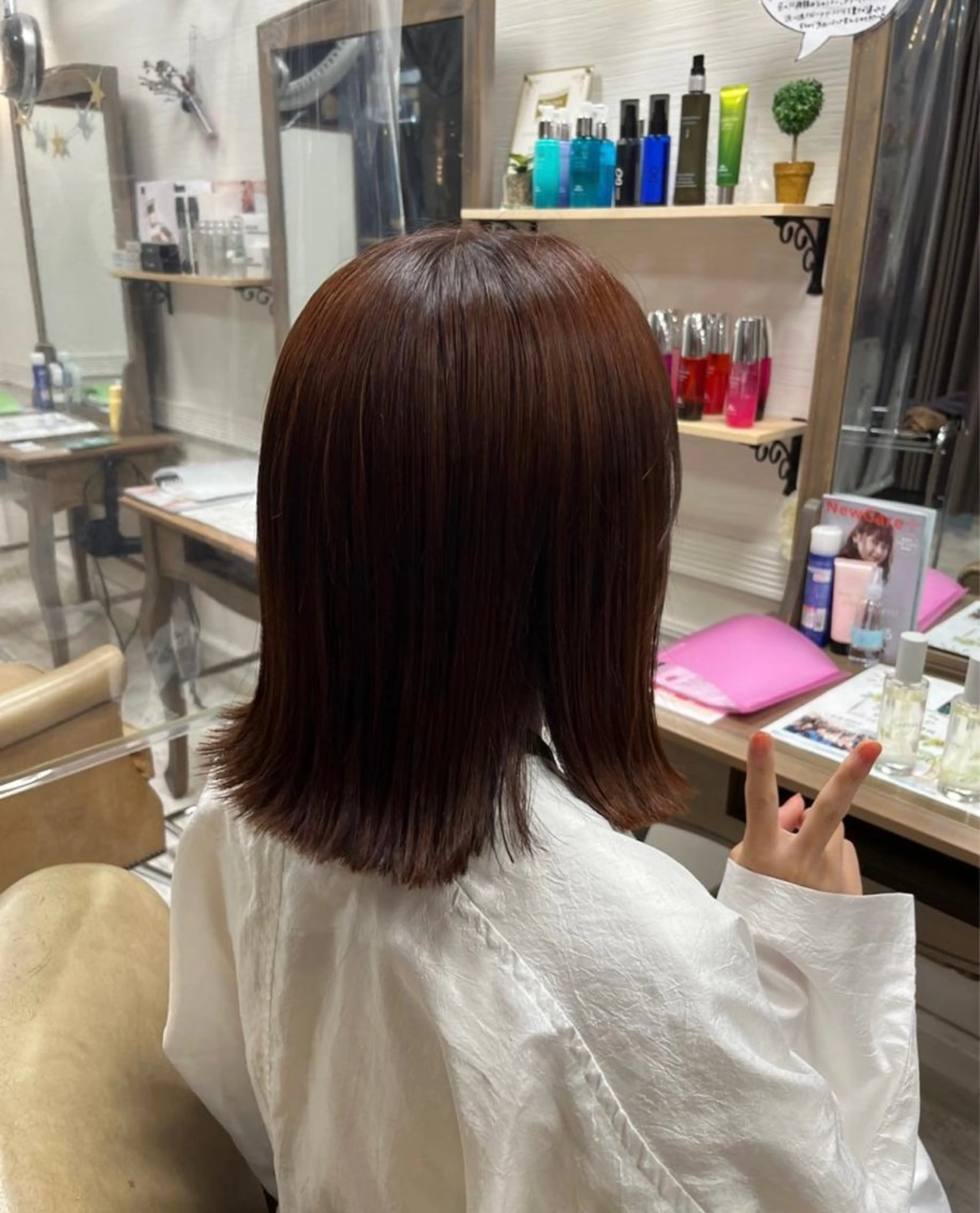 セミロング カラー 切りっぱなしボブ ブラウンカラー オレンジ ボブ 中村 由布紀のヘアスタイル