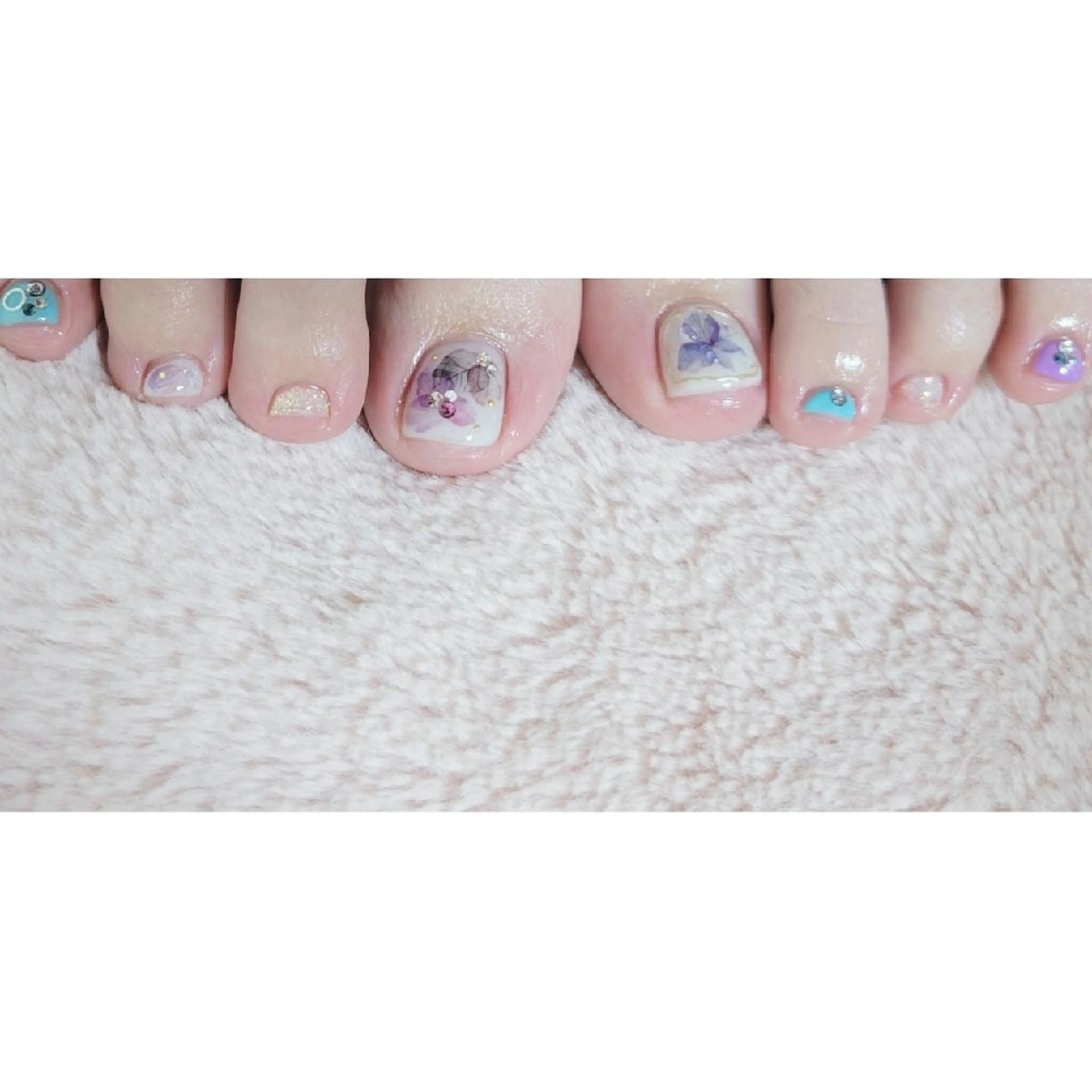 ネイル フットネイル ネイルサロンほっこり kanaのネイルデザイン