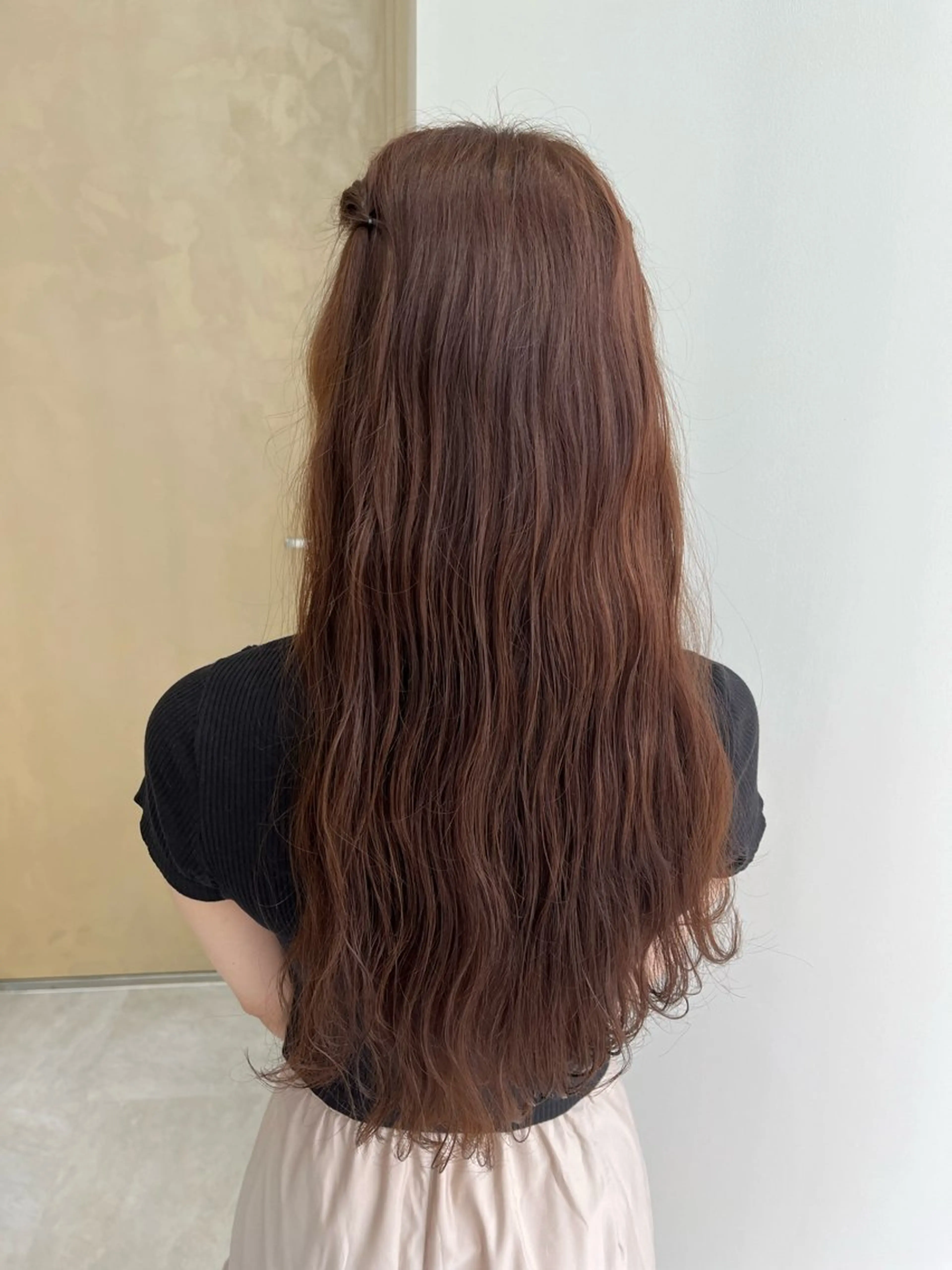 セミロング カラー ヘアアレンジ 🥀暖色韓国ヘア💕 保科侑花のヘアスタイル