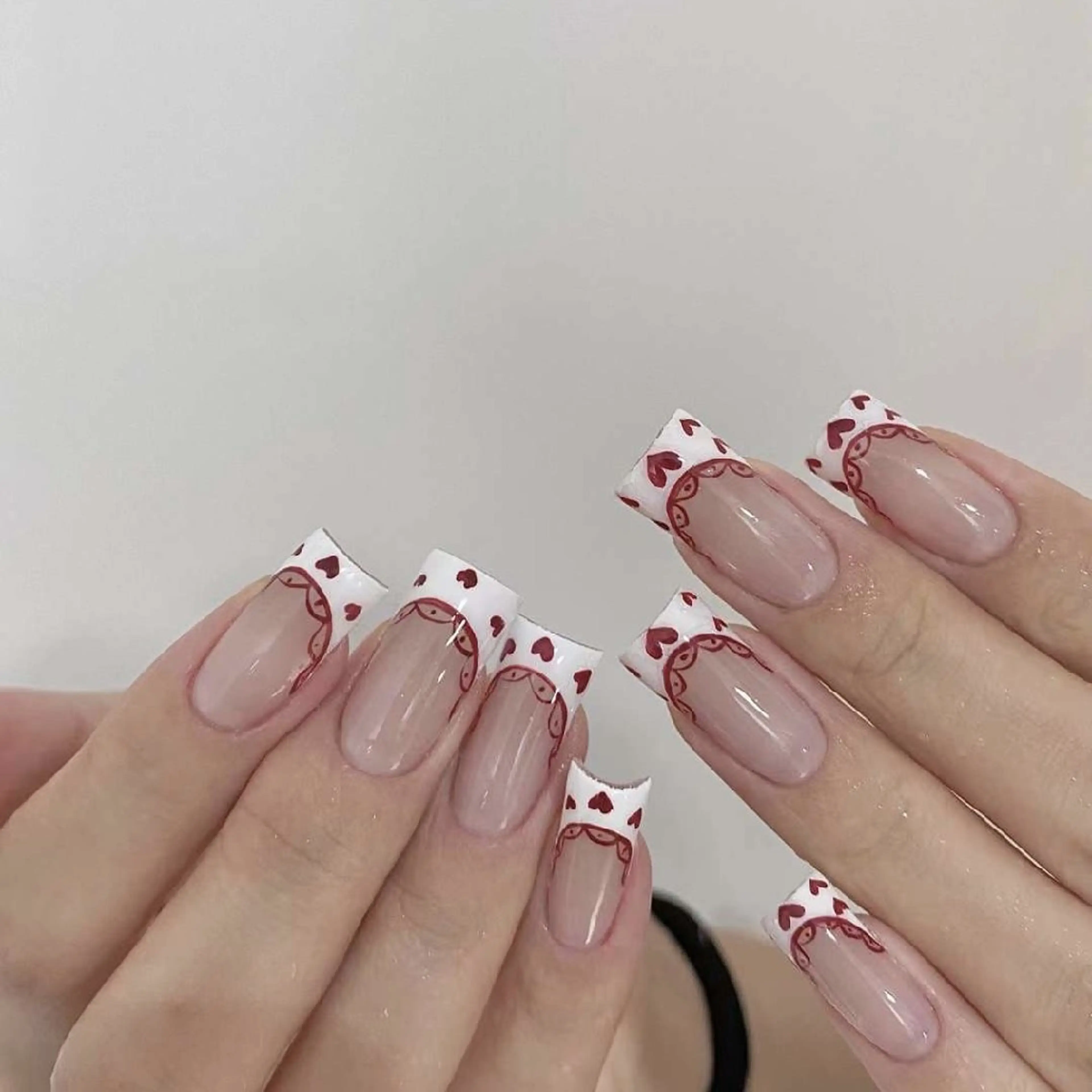 ネイル フラワーネイル フットネイル フレンチネイル ガーリー キラキラネイル ハンドネイル UM Nail Salonのネイルデザイン