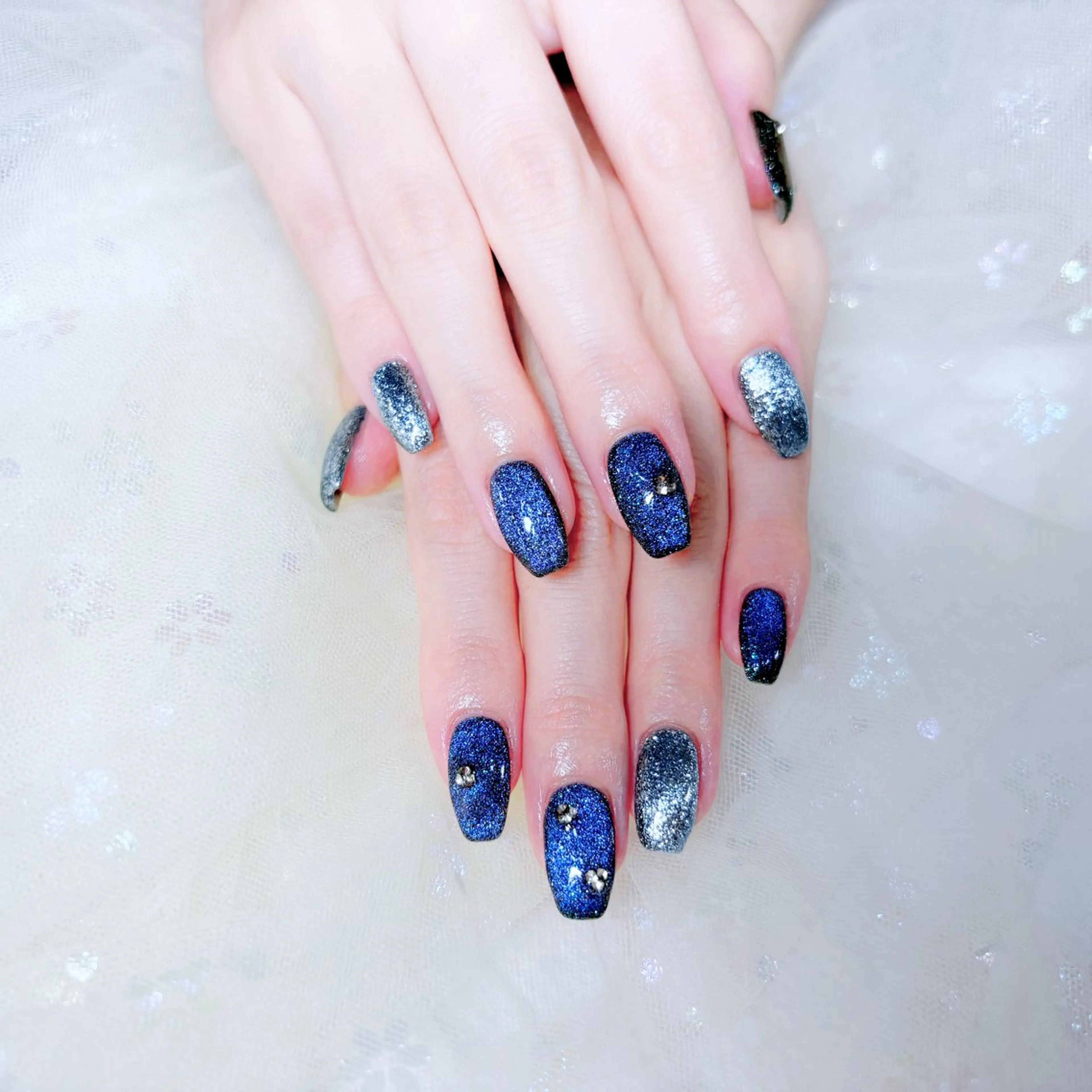 ネイル ハンドネイル H3 Nail Tsuki🦋💙のネイルデザイン