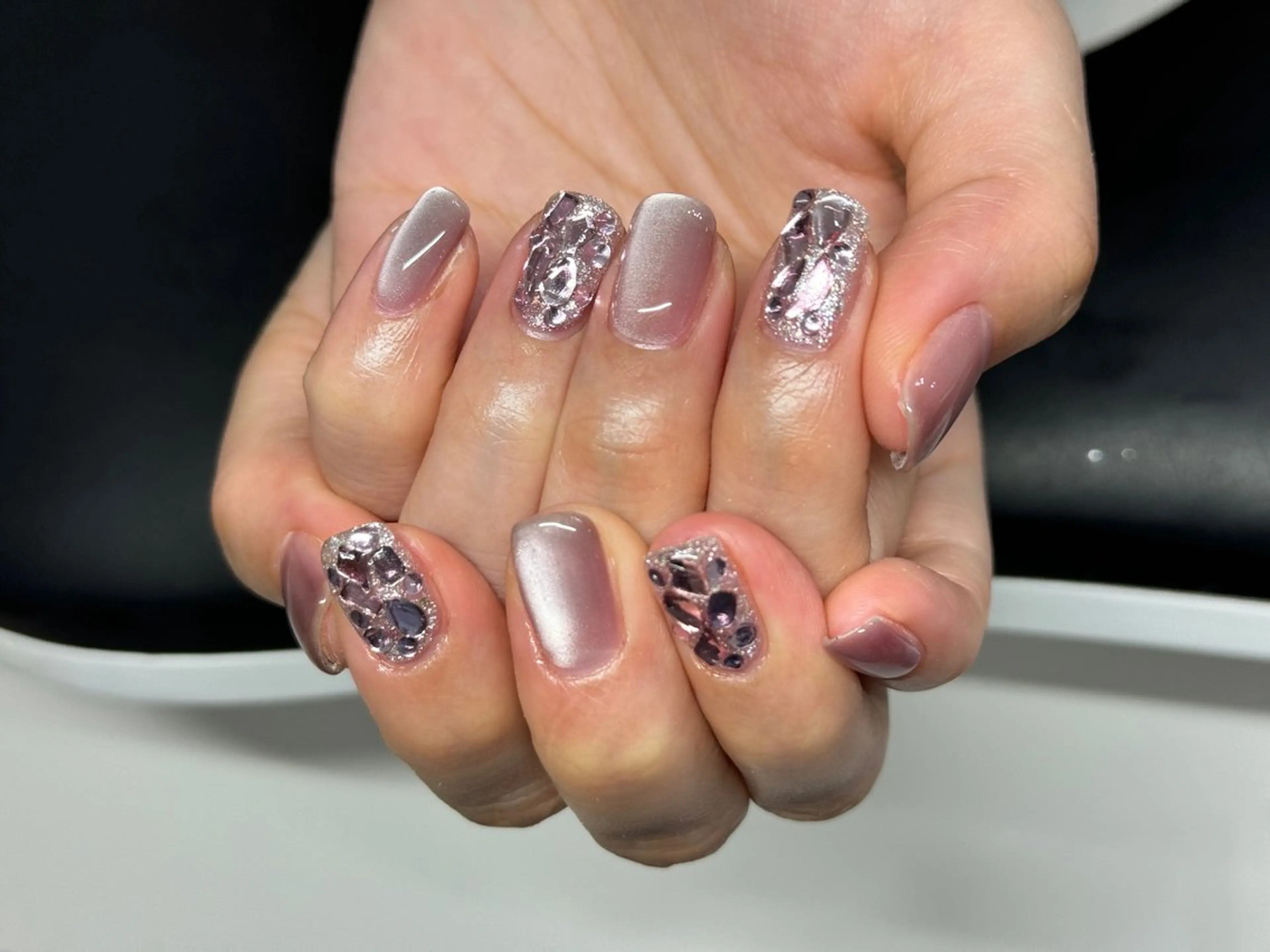 ネイル オーロラネイル フラッシュネイル ハロウィン キラキラネイル 韓国ネイル Nail&Eyela sh Nanaのネイルデザイン
