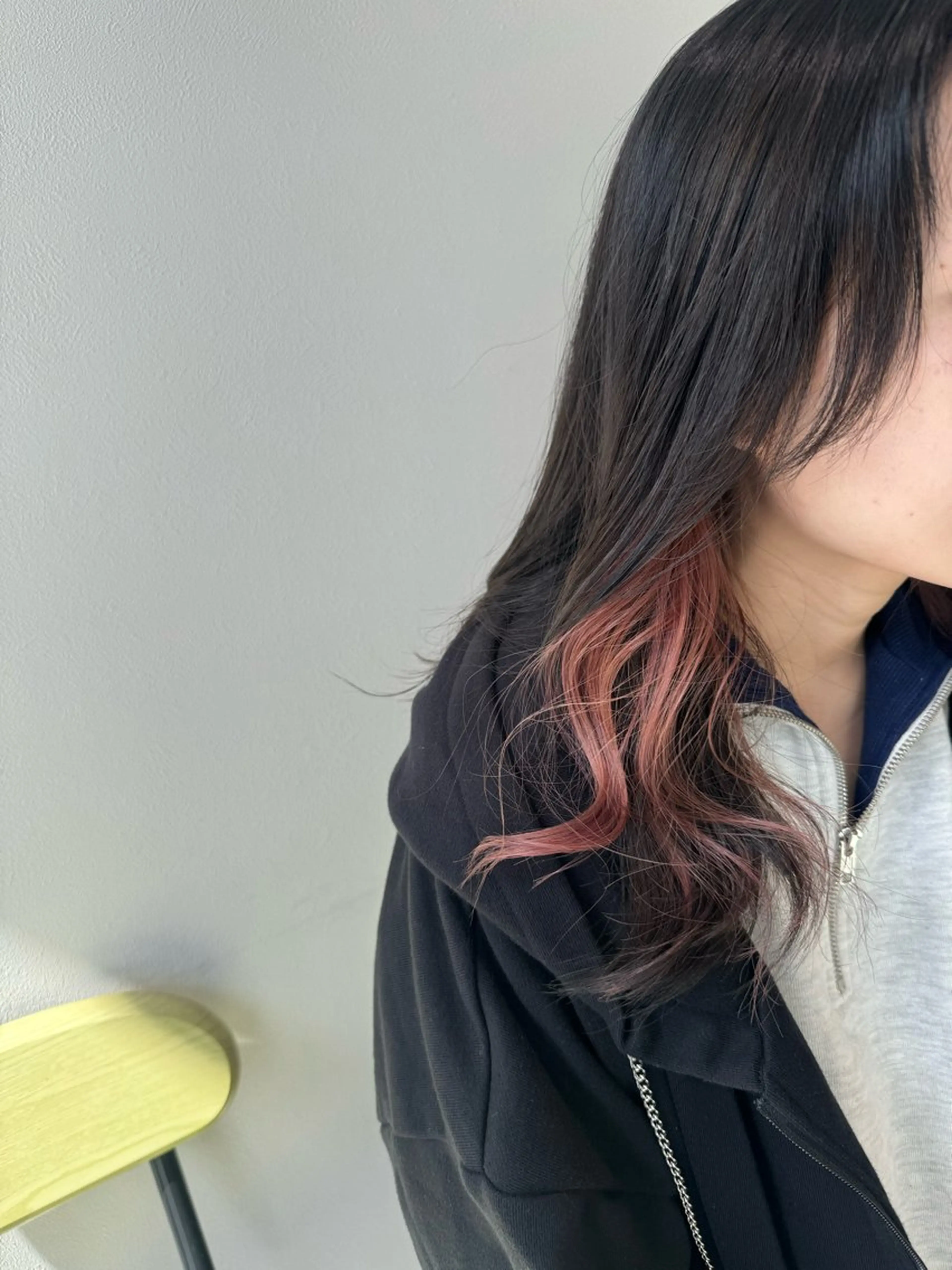 セミロング カラー イヤリングカラー ピンクカラー 顔周りカット カット ヘアカラー オスズ 🎀´-のヘアスタイル