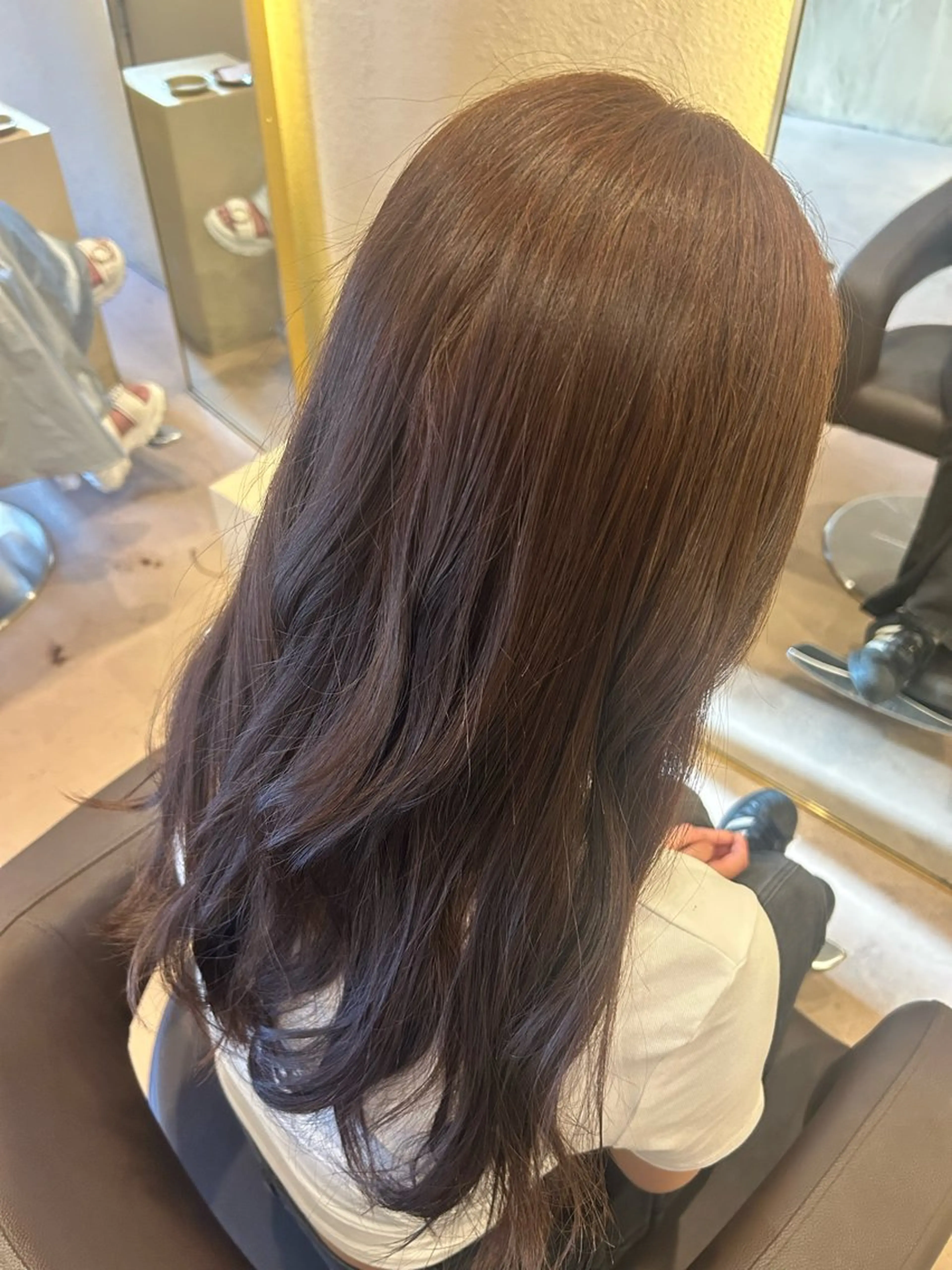 カラー Eliss 堀江所属・山田 芹菜のヘアスタイル