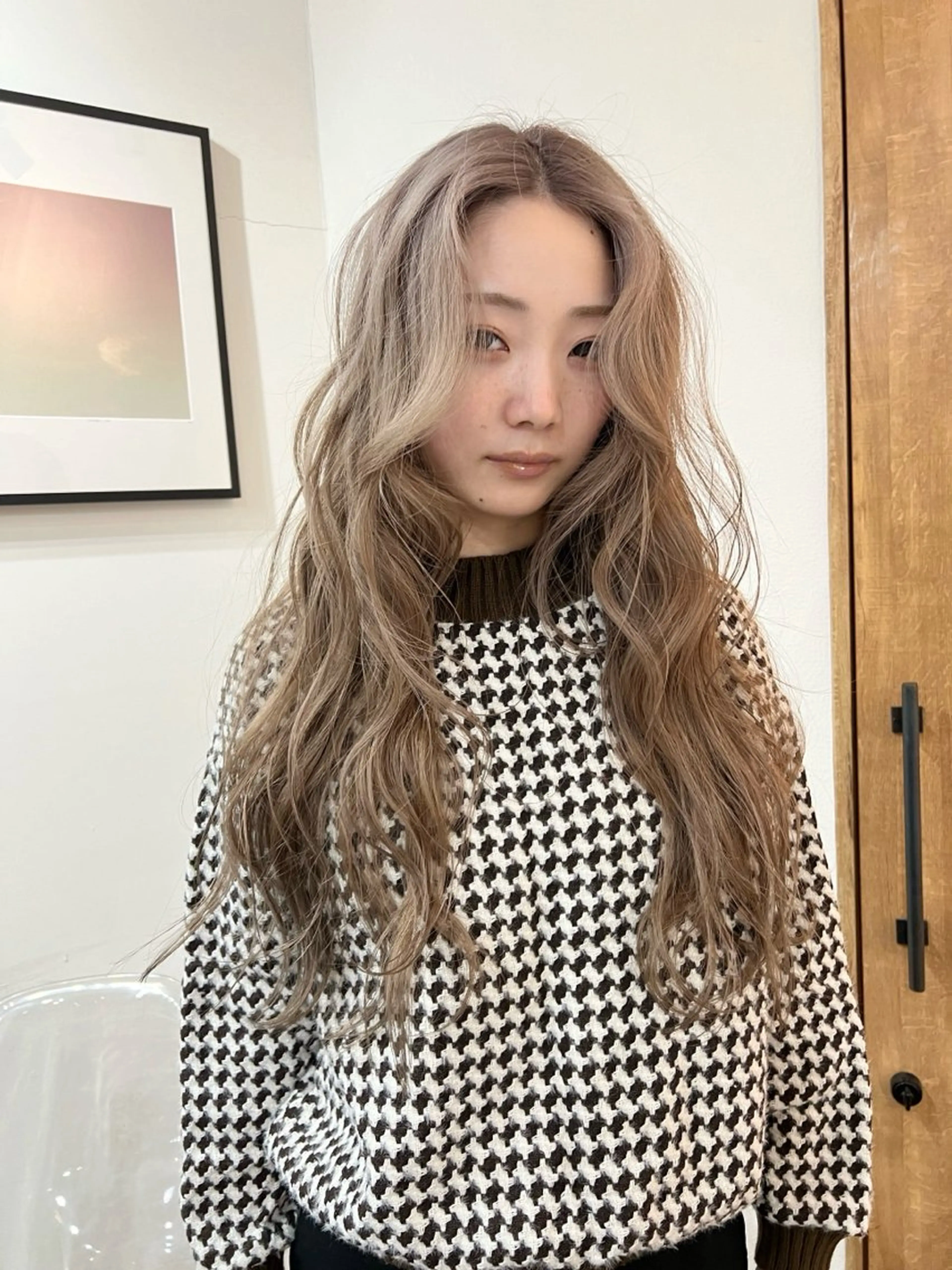 ロング カラー ベージュカラー ヘアカラー いざわりお /梅田/ブリーチのヘアスタイル