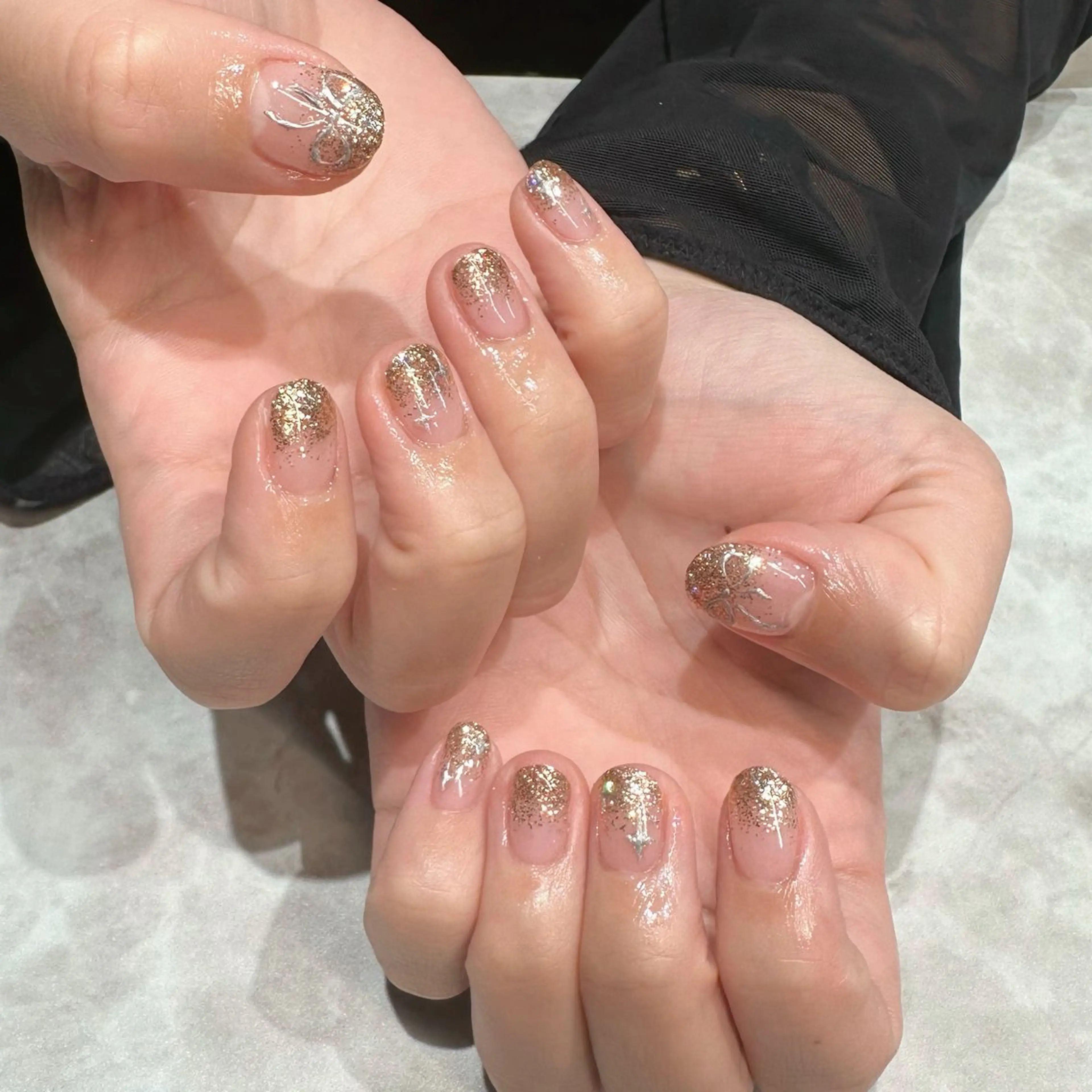 ネイル グラデーション ラメ(グリッター) ラメグラデーション erinca nail所属・圦本 有紀のネイルデザイン