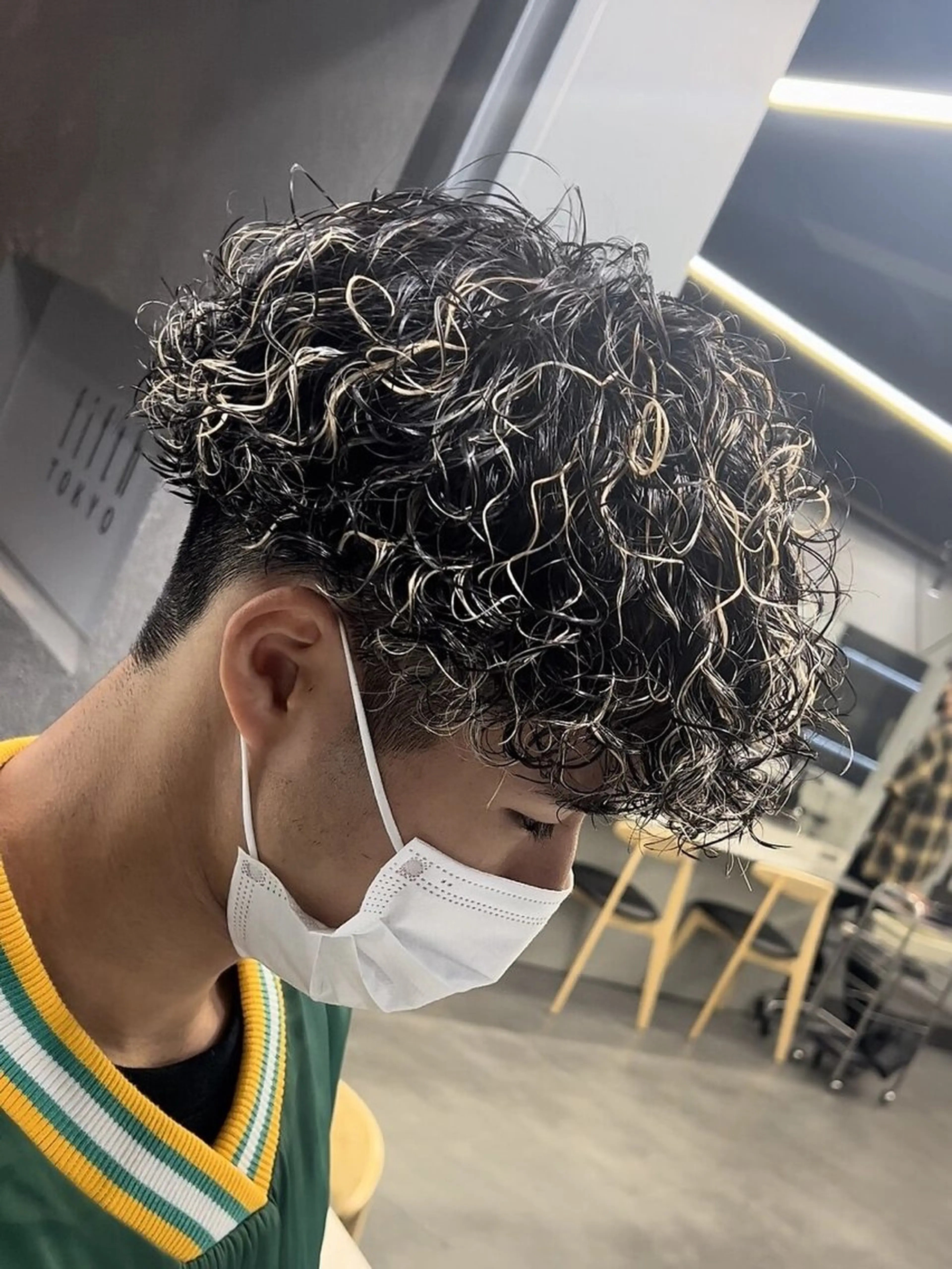 パーマ メンズ カット ヘアカラー パーマ is by fifth所属・fifth 清水睦月のヘアスタイル