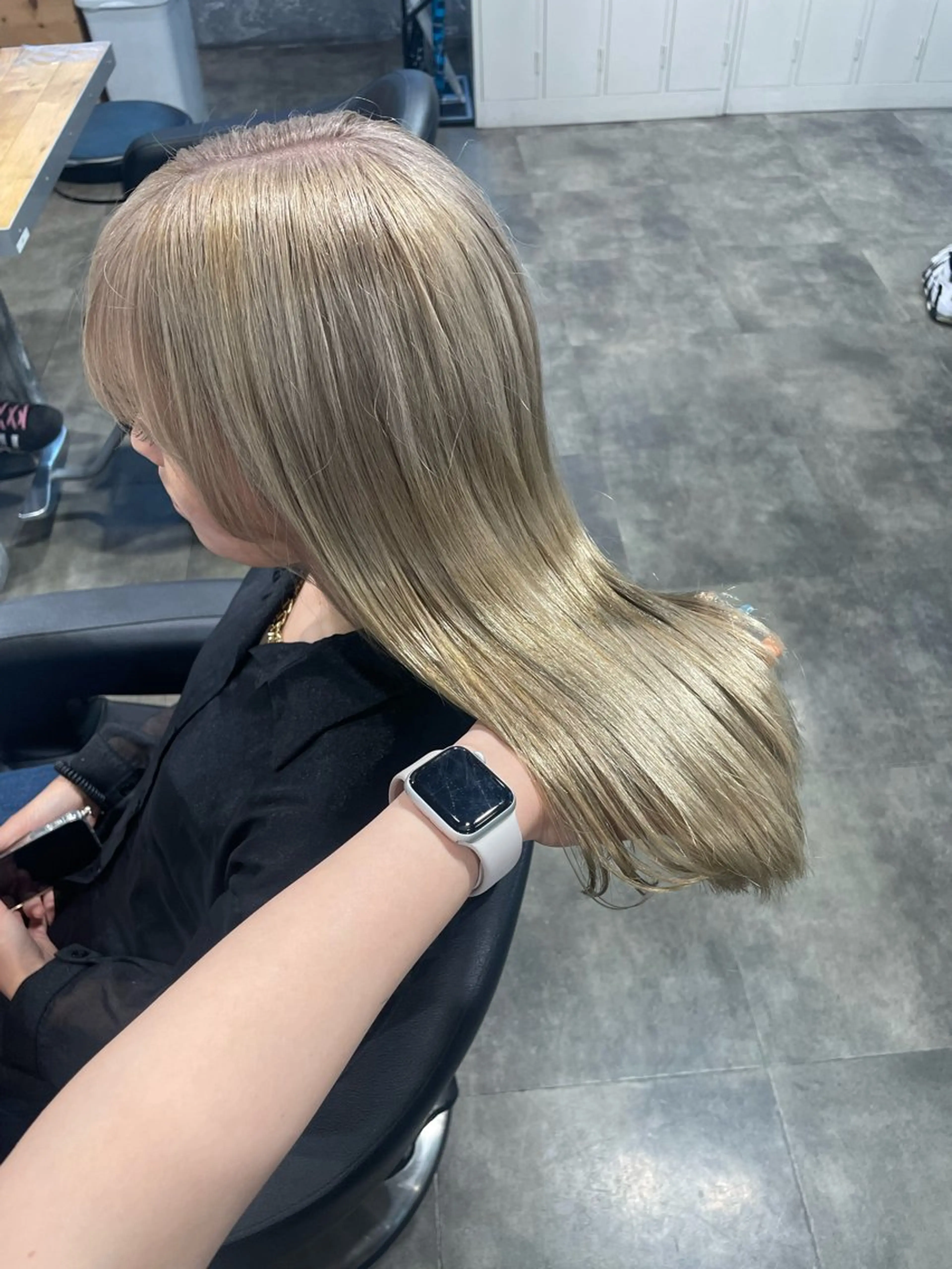 ミディアム カラー ヘアカラー ハイトーンブロンド 横浜💞ミオのヘアスタイル