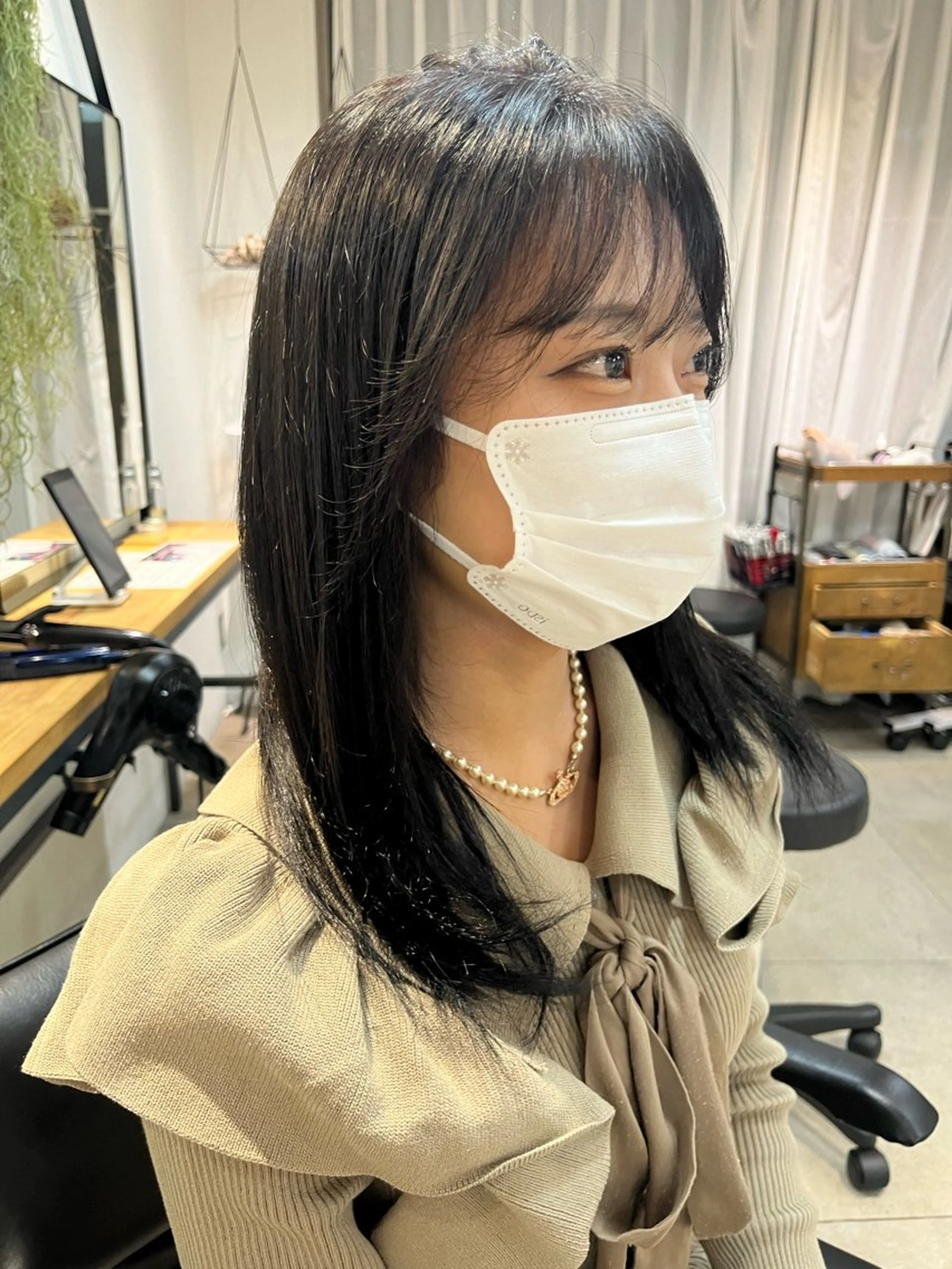 ミディアム カラー 透明感カラー ヘアカラー トリートメント スッと馴染むhair /ヨシダトモキのヘアスタイル