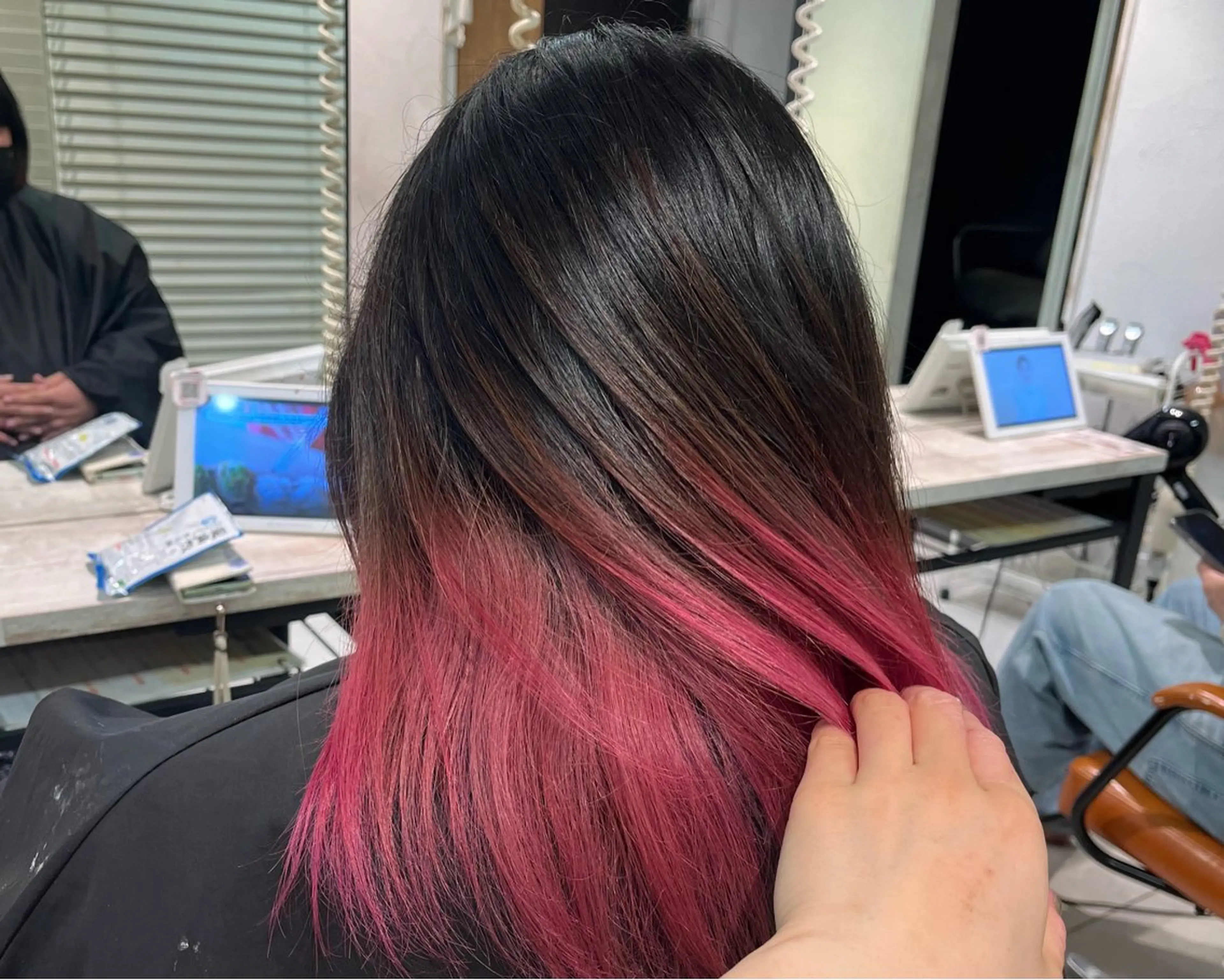 セミロング カラー ❤️ブリーチ暖色カ ラー❤️NAOのヘアスタイル