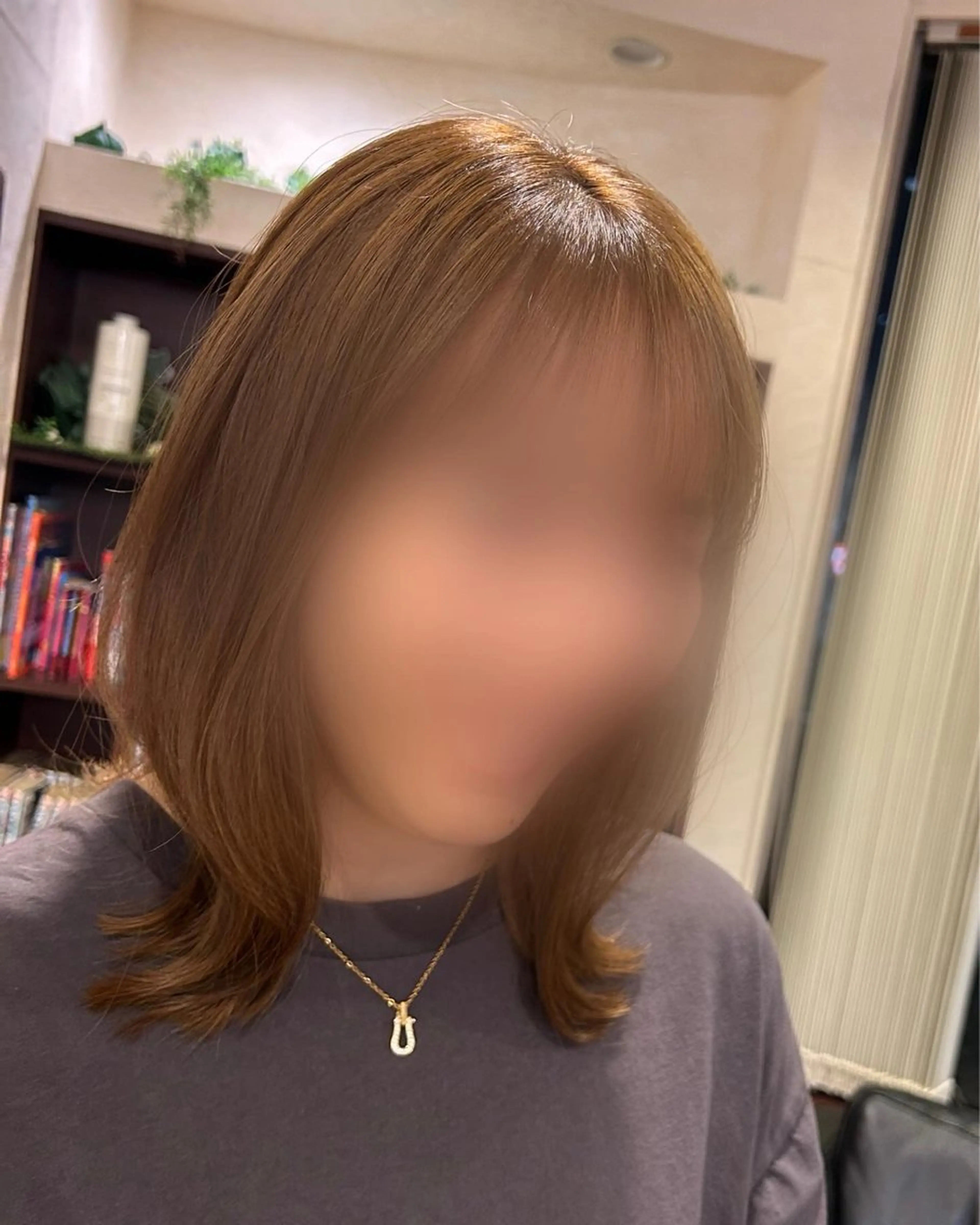 ミディアム 三瓶 公子のヘアスタイル
