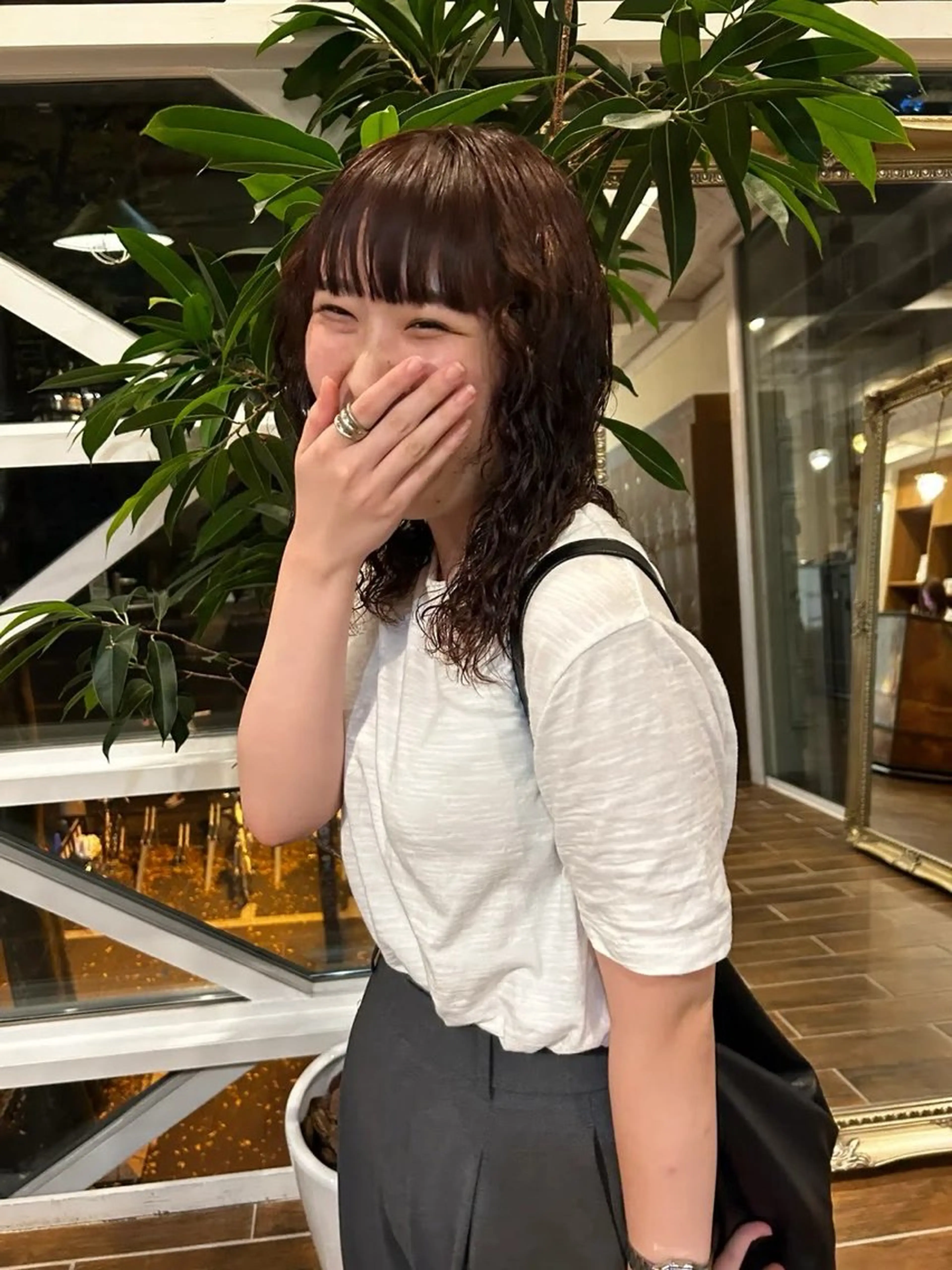 ミディアム パーマ パーマ 西 優衣奈のヘアスタイル