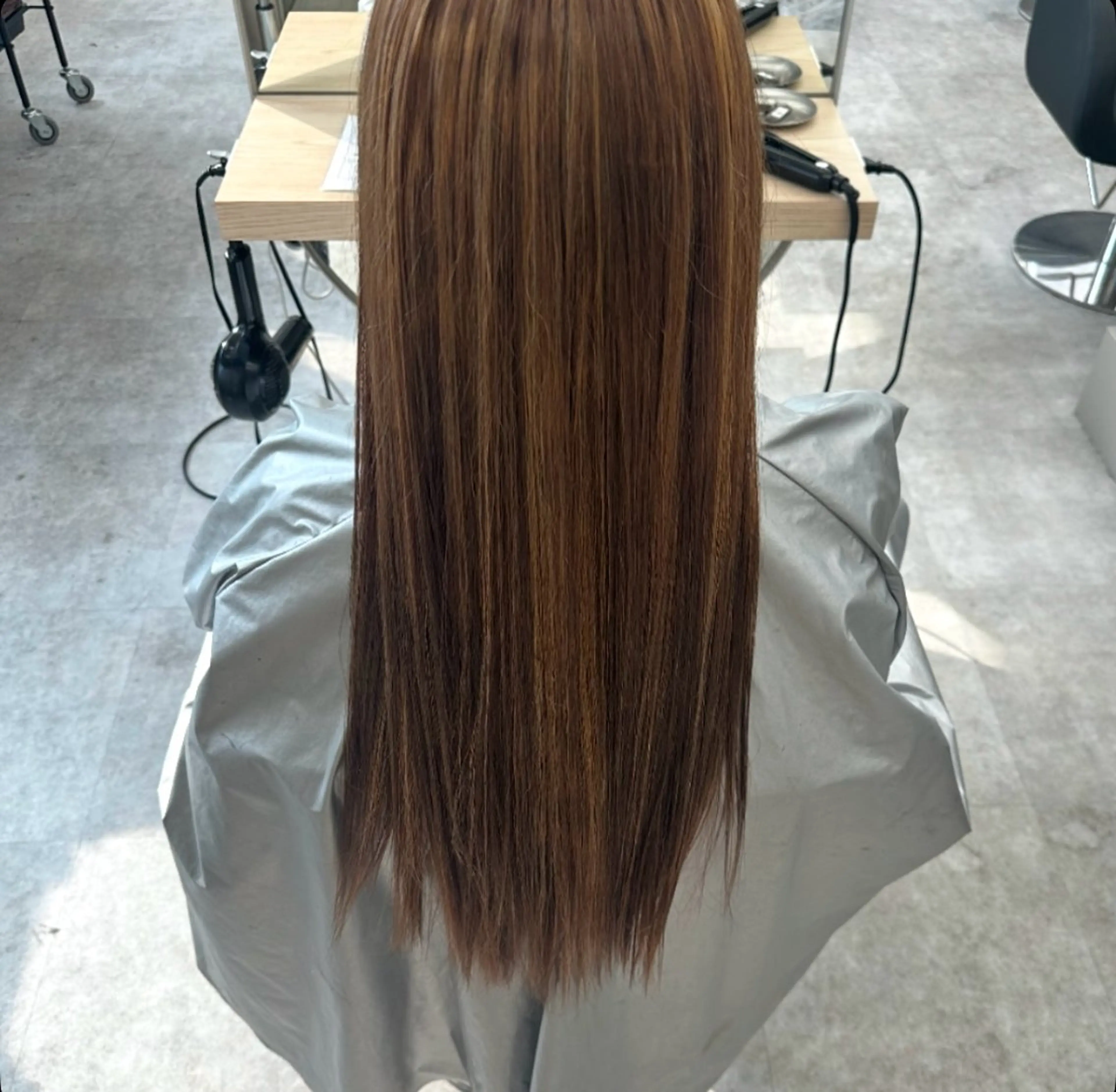 ロング カラー ハイライトカラー ハイライト KUWAO MOEのヘアスタイル