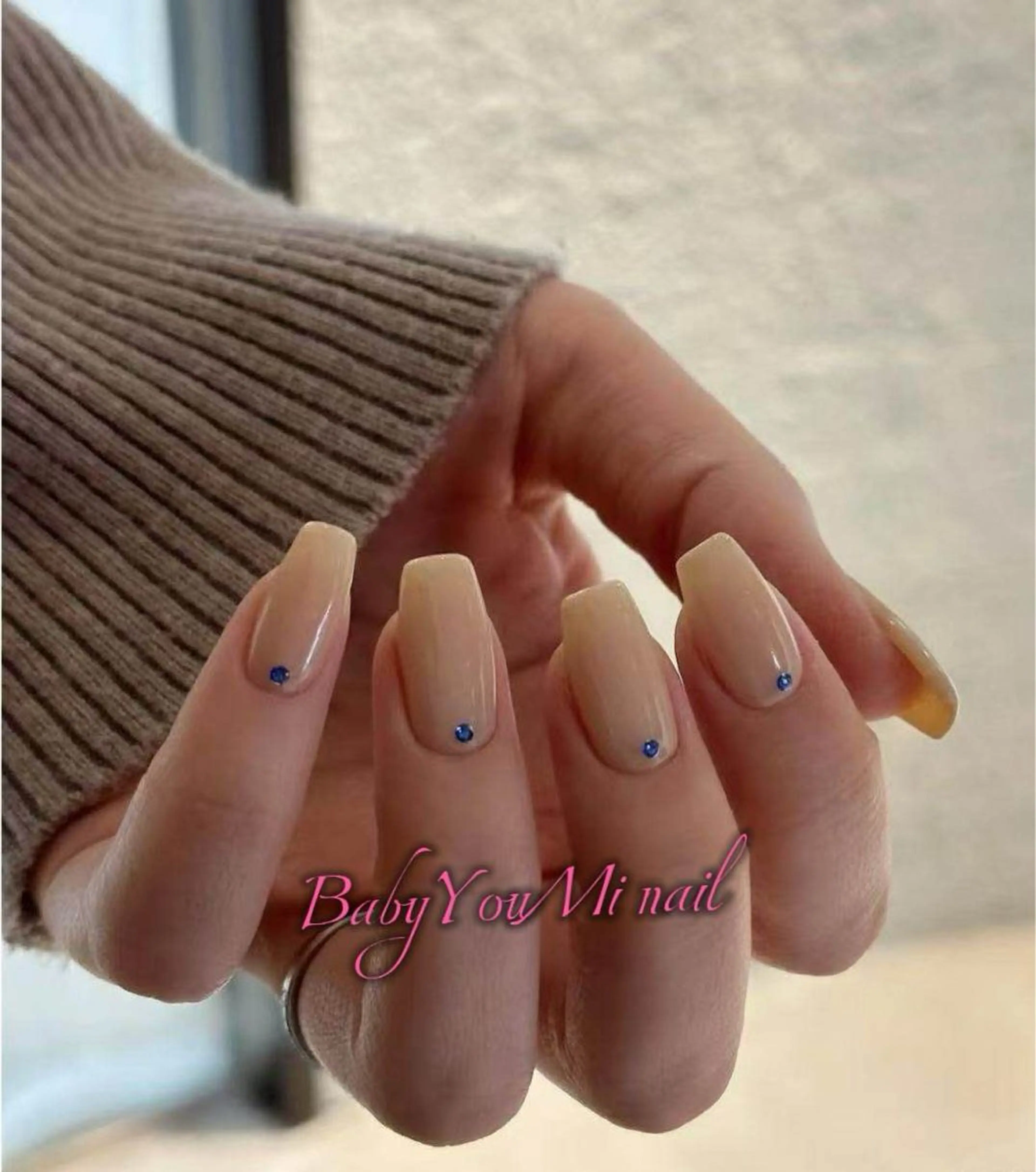 ネイル オーロラネイル フラワーネイル フットネイル フレンチネイル ジェルネイル ハンドネイル ハンドケア BabyYouMi nailのネイルデザイン