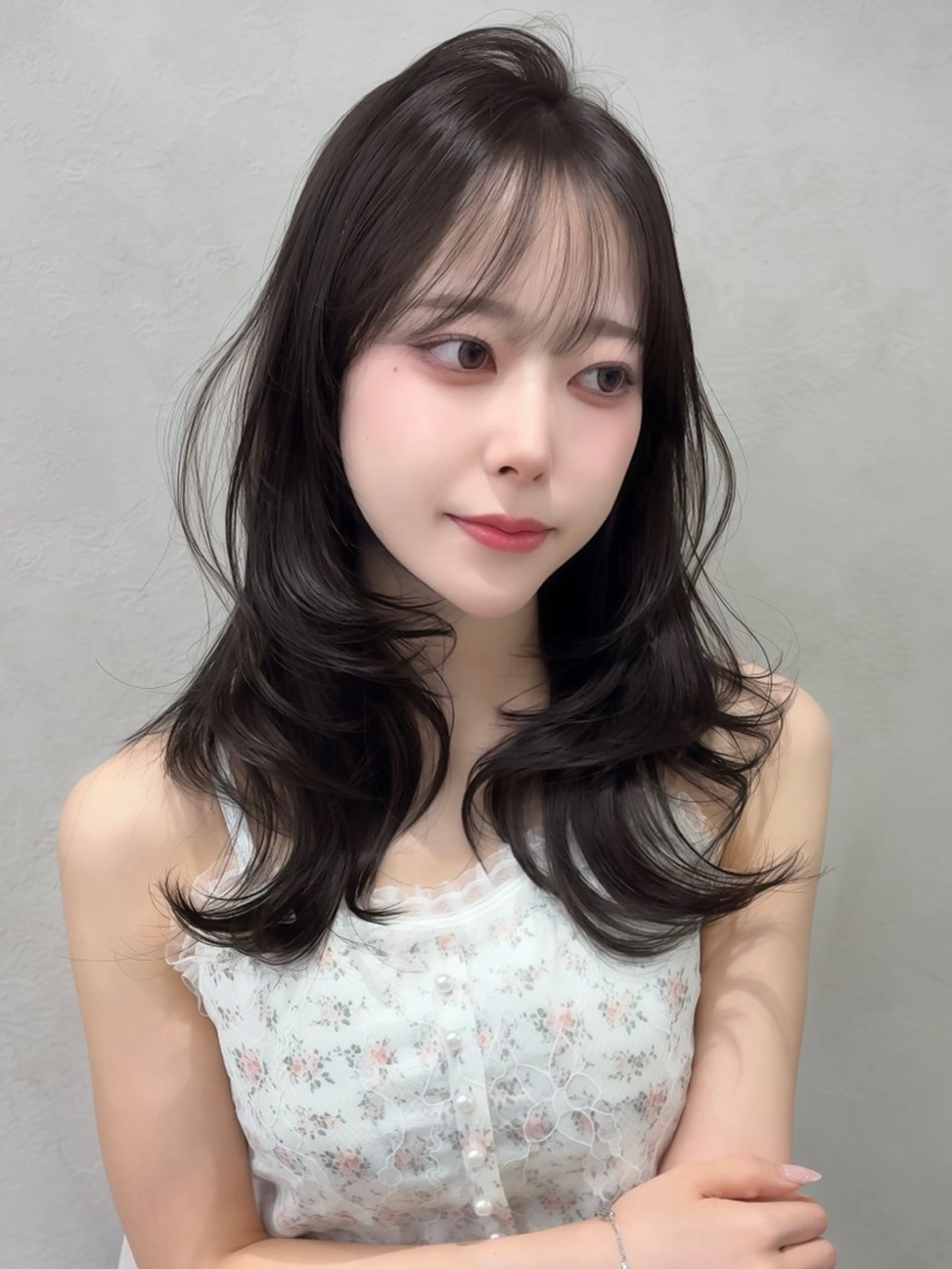 ミディアム カラー ヘアアレンジ ヘアカラー トリートメント ふみか🎀 ベージュカラーのヘアスタイル