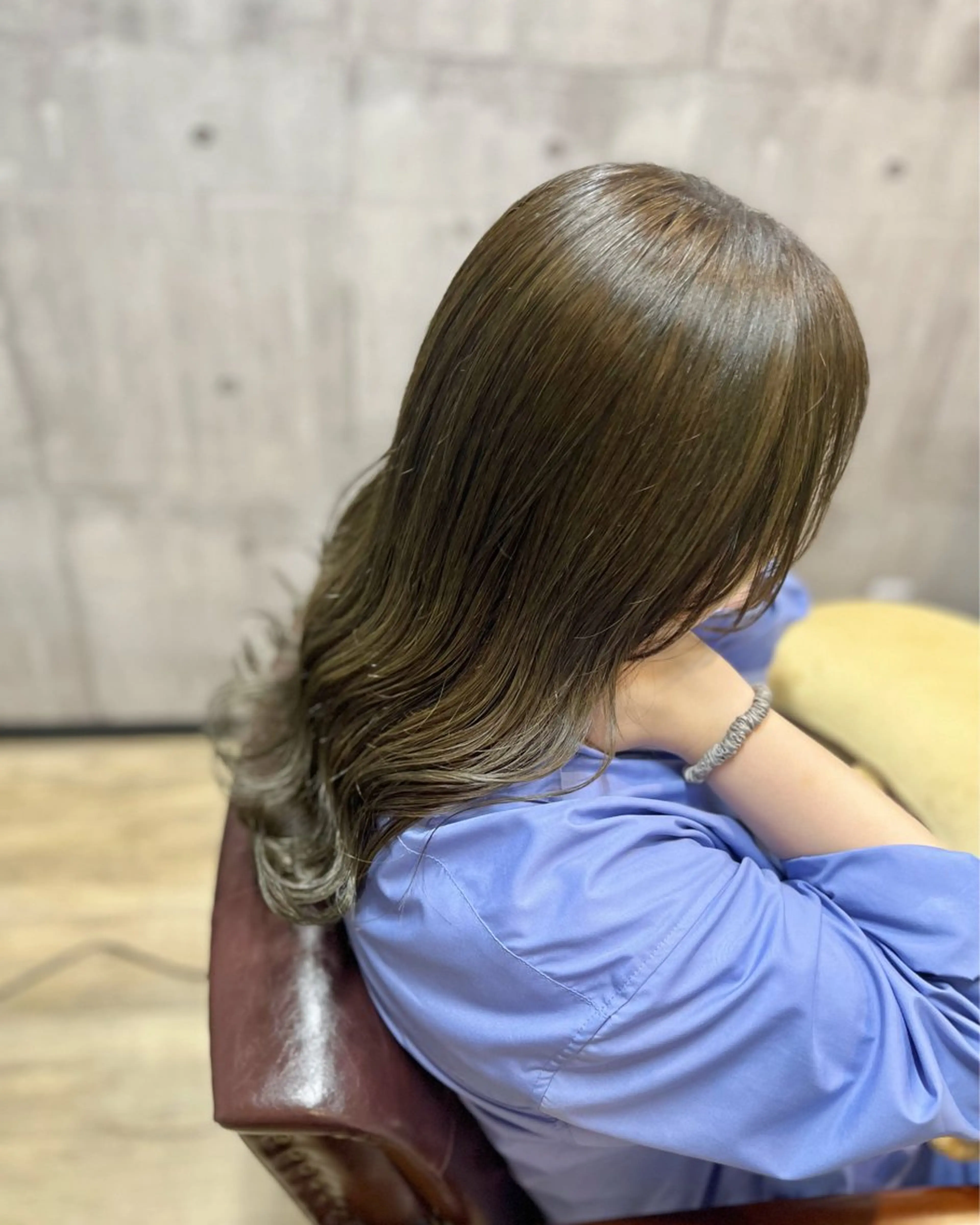 セミロング カラー カット ヘアカラー 艶髪🌈ムラカミ サキのヘアスタイル