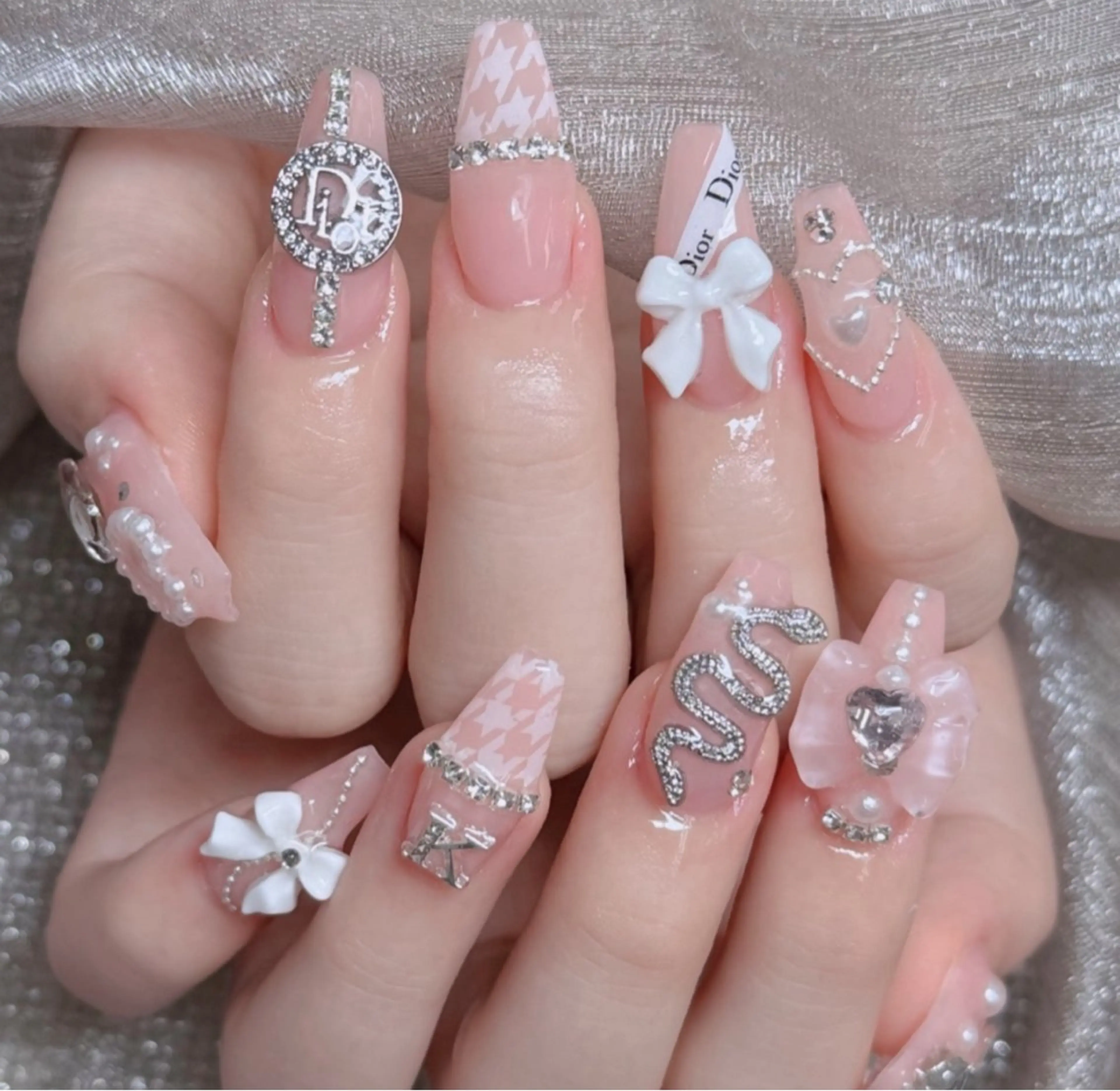 ネイル ジェルネイル 韓国ネイル マグネットネイル ネイルチップ 冬ネイル Lenie Nailのネイルデザイン