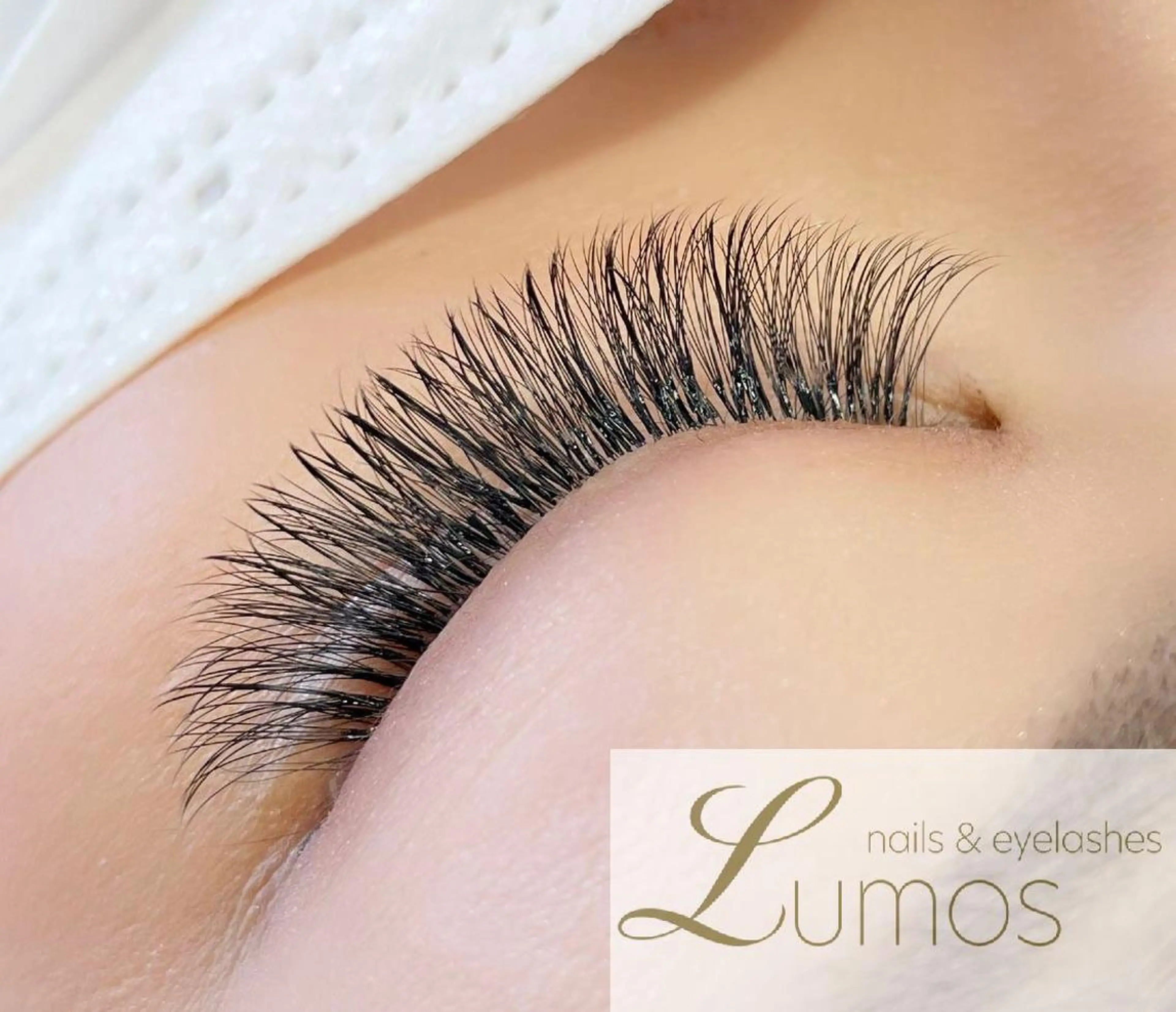 マツエク・マツパ ボリュームラッシュ マツエク Lumos nail&eyelash所属・Lumos Ayakaのマツエク・マツパデザイン