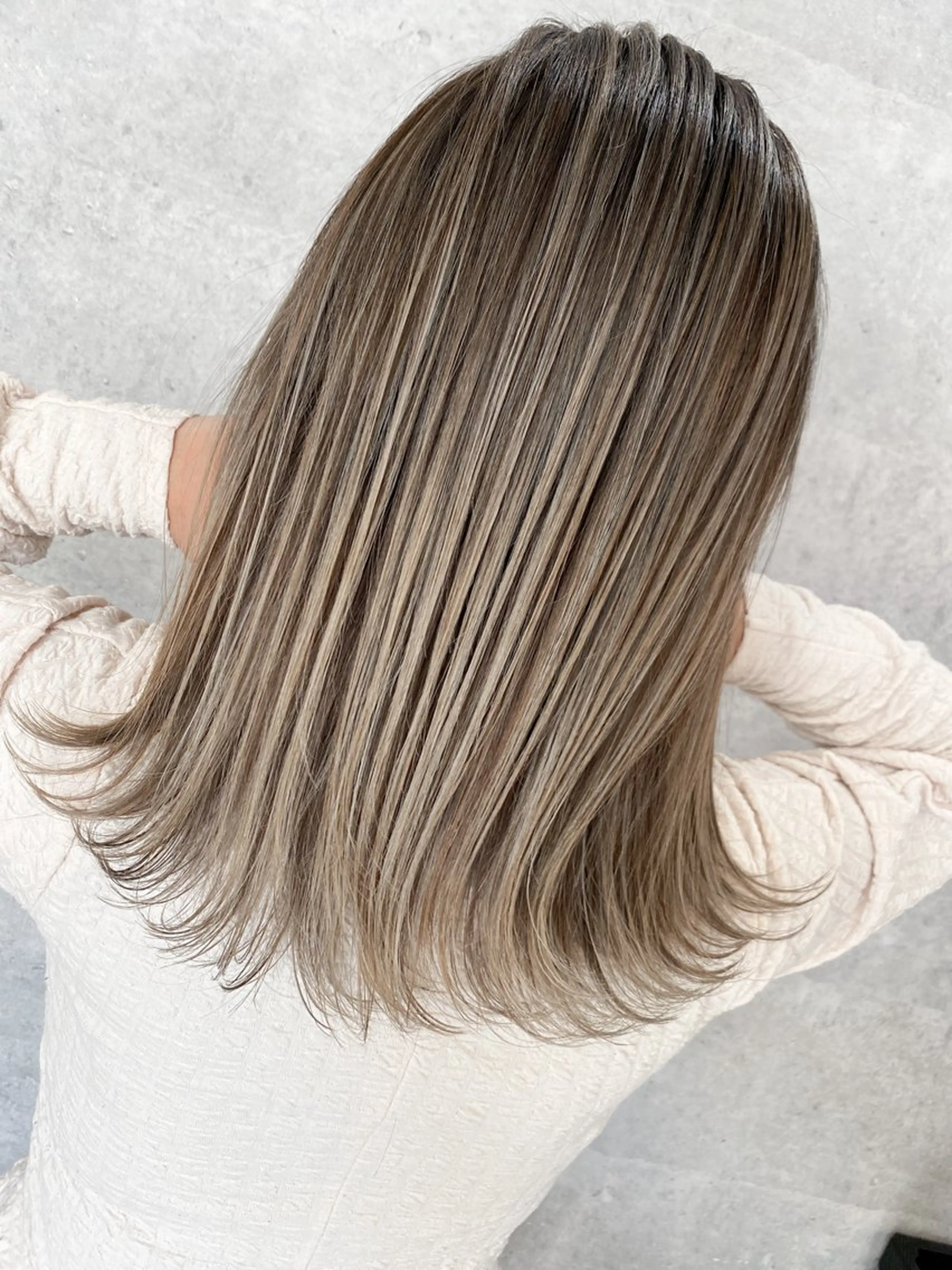 ミディアム ハイライト 'oli所属・難波'oli【オリ】 美容室のヘアスタイル