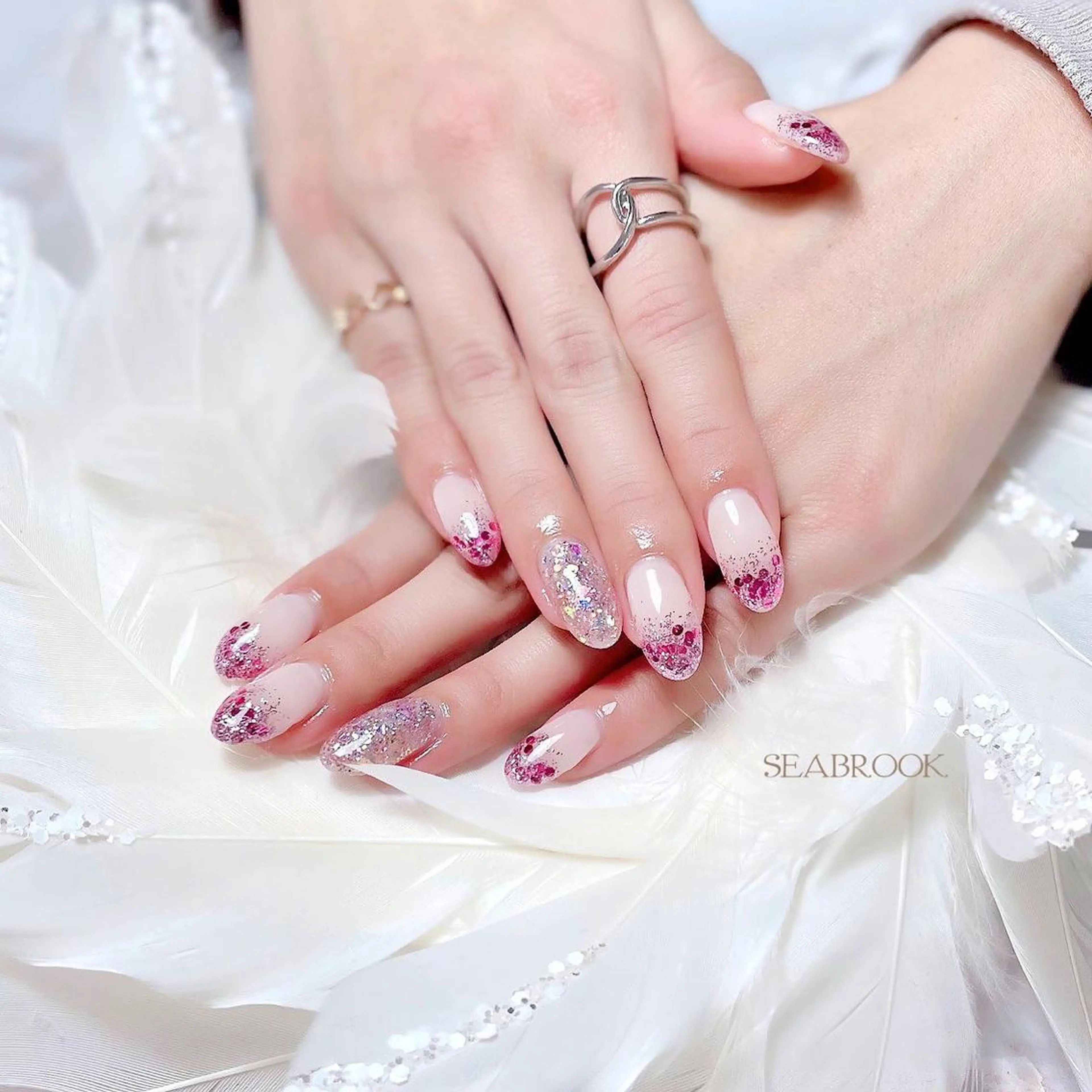 ネイル 鈴木 奈穂子のネイルデザイン