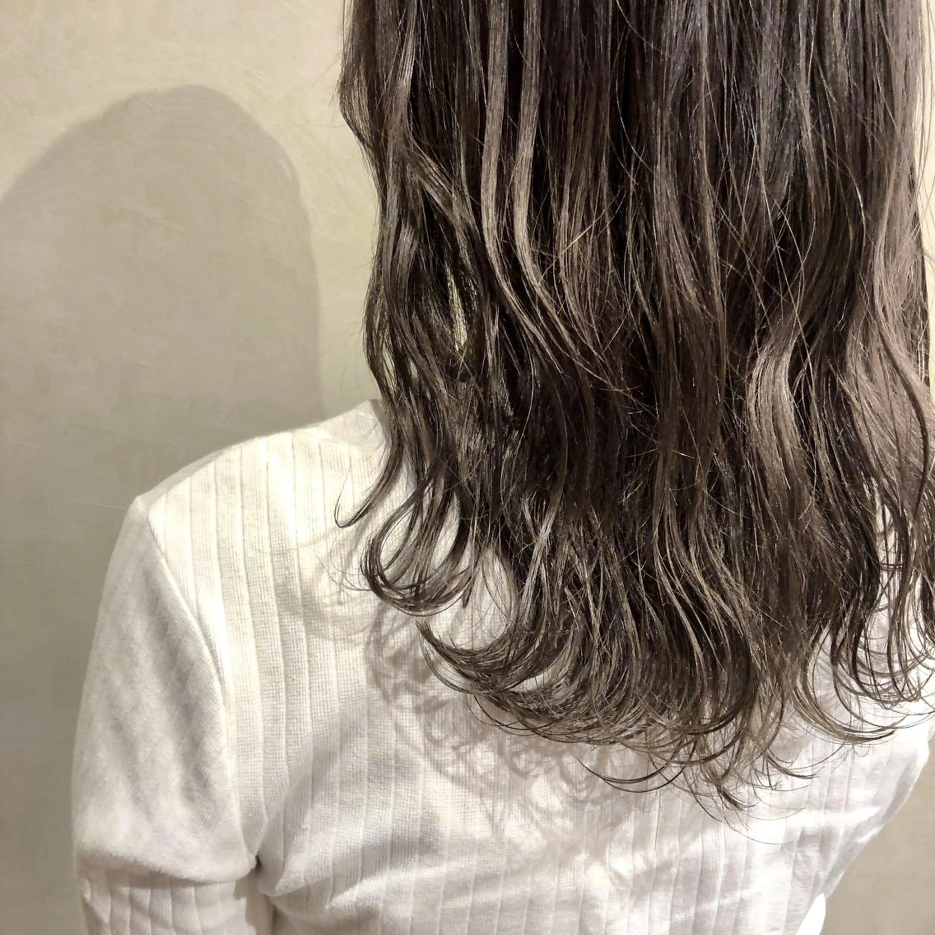 セミロング ヘアカラー トリートメント シンタニ ナオトのヘアスタイル