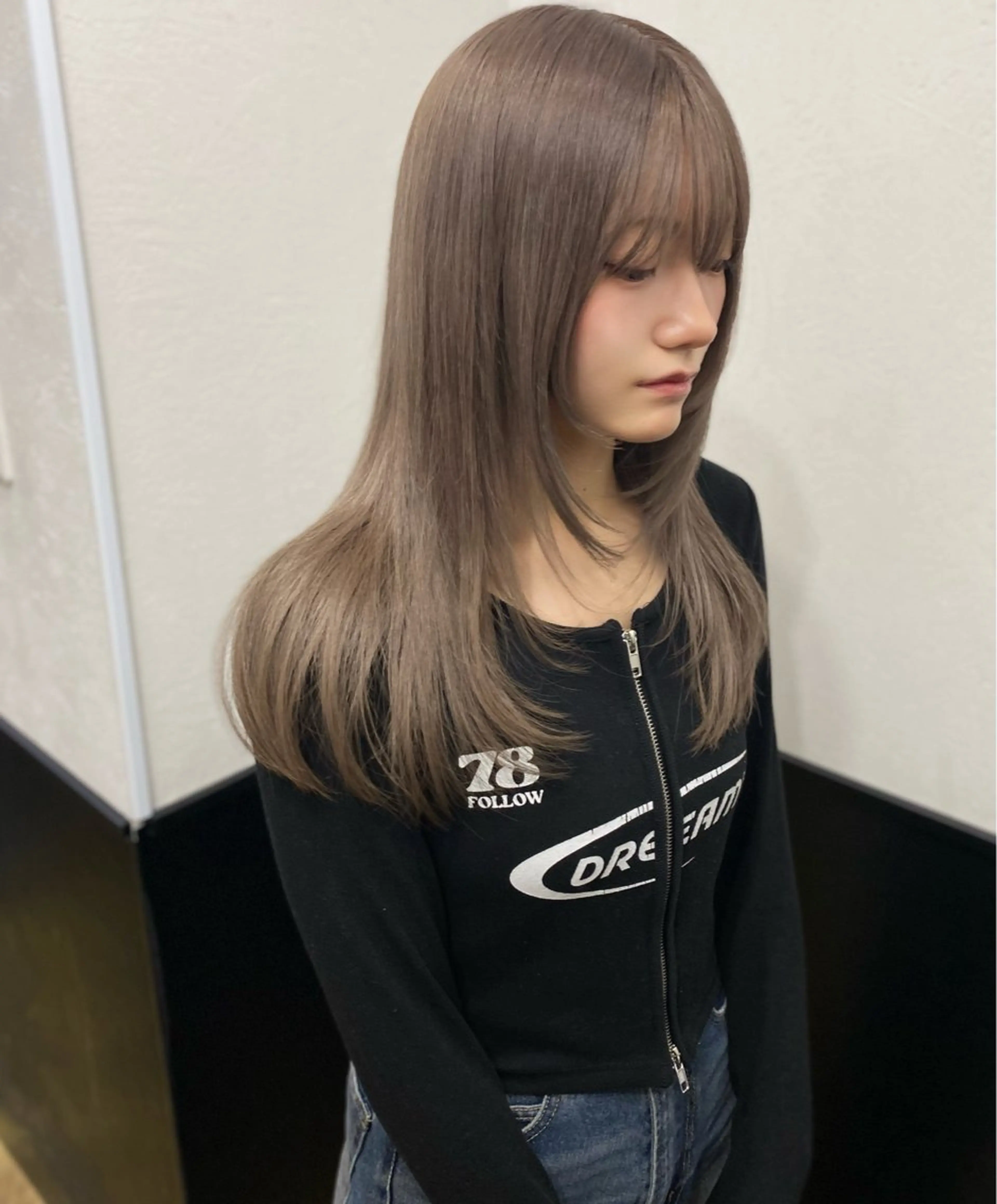 セミロング カラー 渋谷🖤 艶髪🖤透明感カラーのヘアスタイル