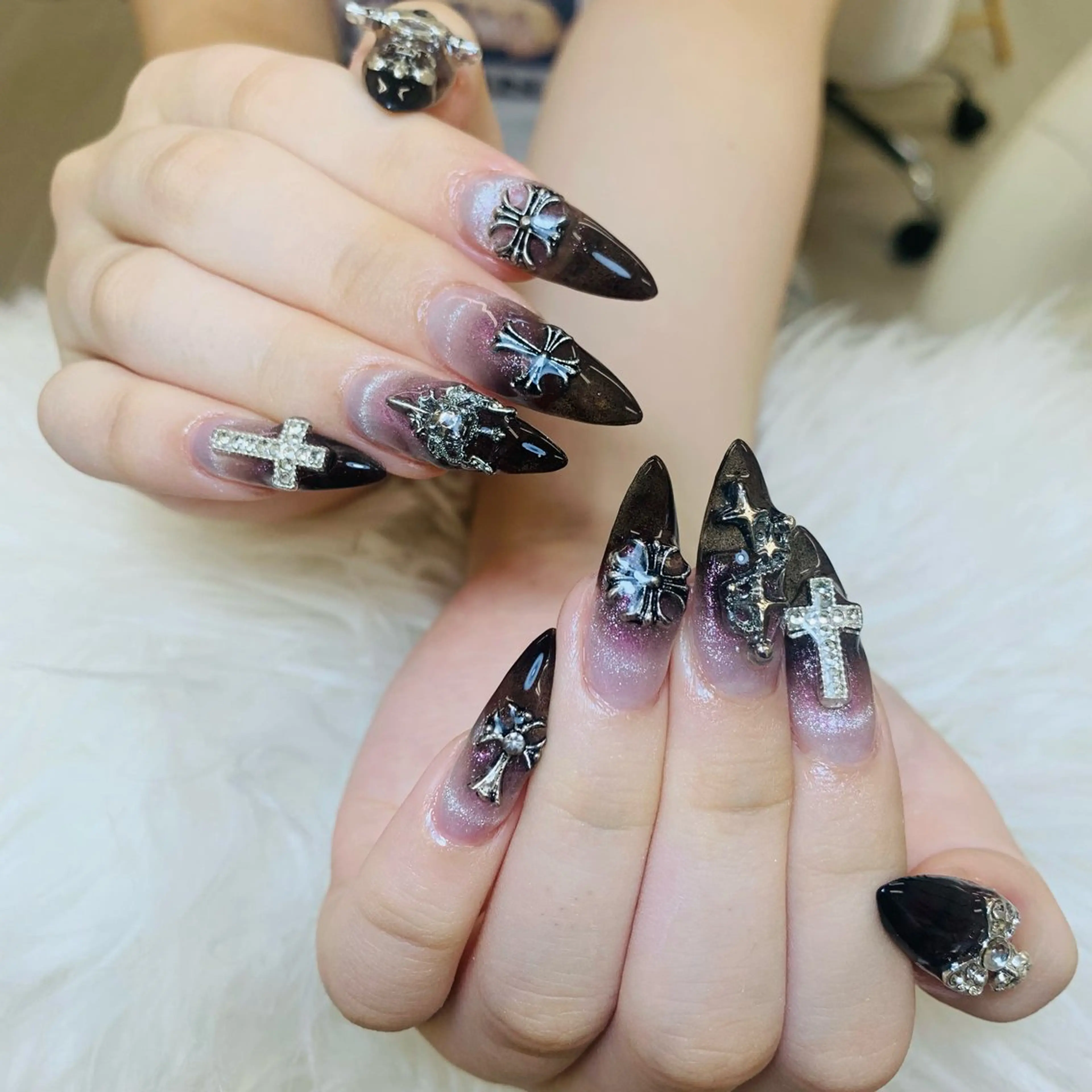 ネイル チークネイル 長さ出し フットネイル マグネットネイル 持ち込み ハンドネイル ANH NAIL ゴテゴテ専門店💎のネイルデザイン