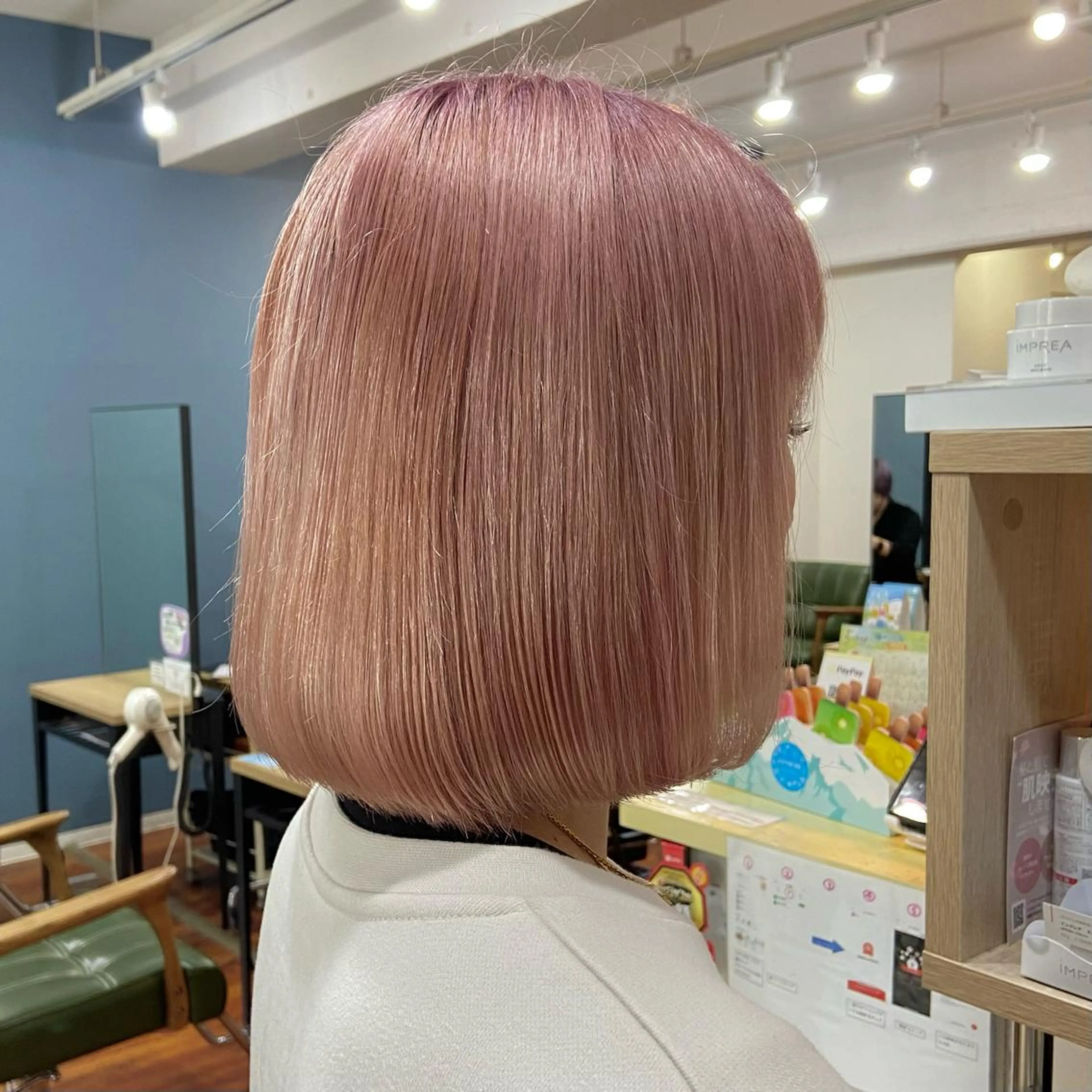 ショート カラー ピンクカラー 伏見稲荷/髪質改善/ ブリーチ/西川奈穂のヘアスタイル