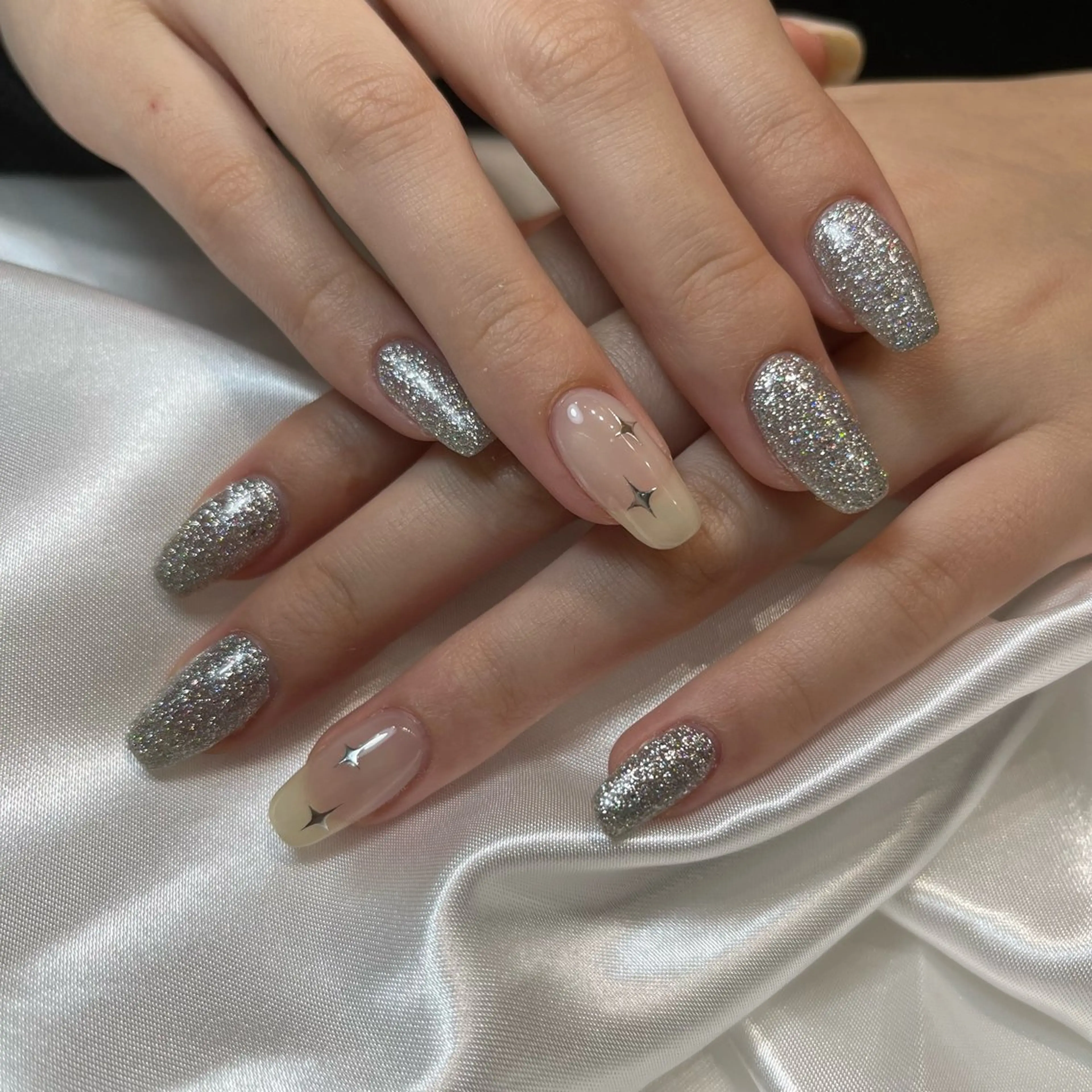 セミロング ハンドネイル salon de Tiara 碧のネイルデザイン