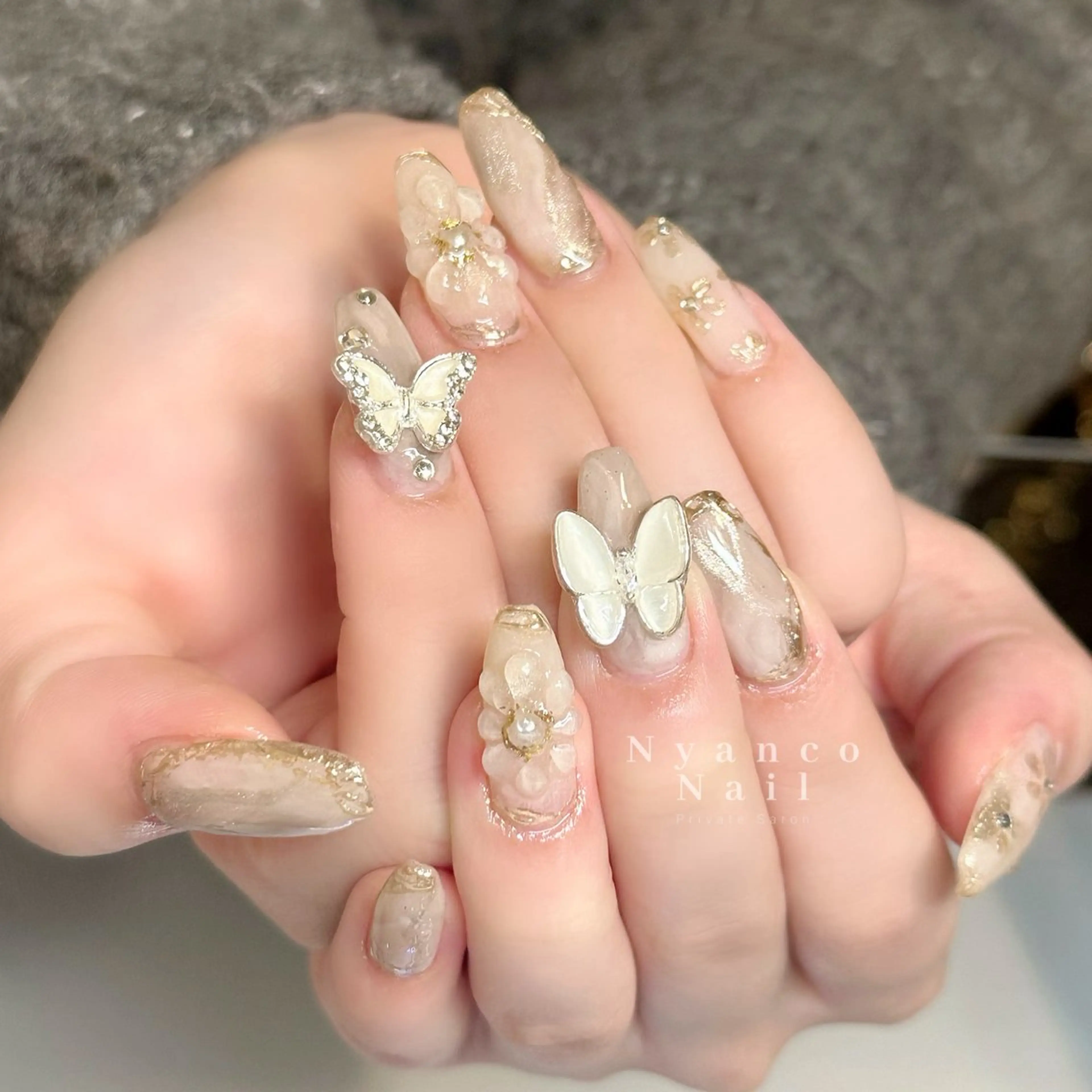 ネイル 成人式 フラワーネイル ジェルネイル ニュアンスネイル ぷっくりネイル Nyanco Nailのネイルデザイン