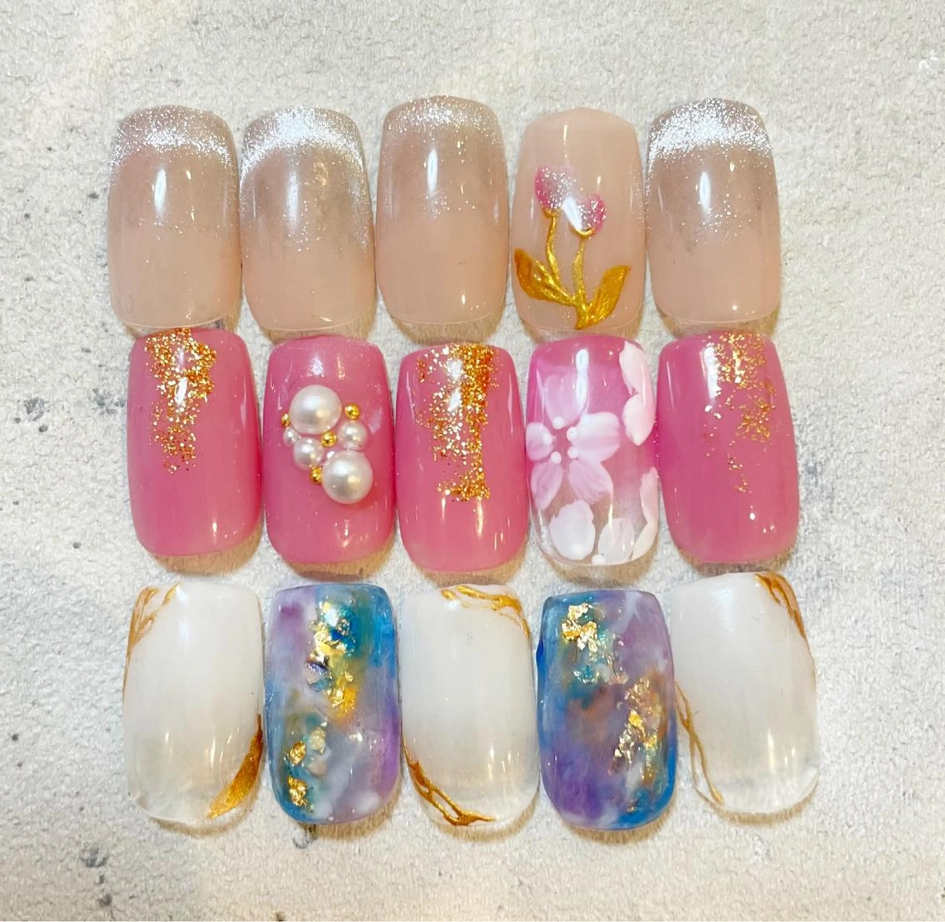 ミディアム ネイル Re:st〔リスト〕所属・ayane Re:st〔リスト〕のネイルデザイン