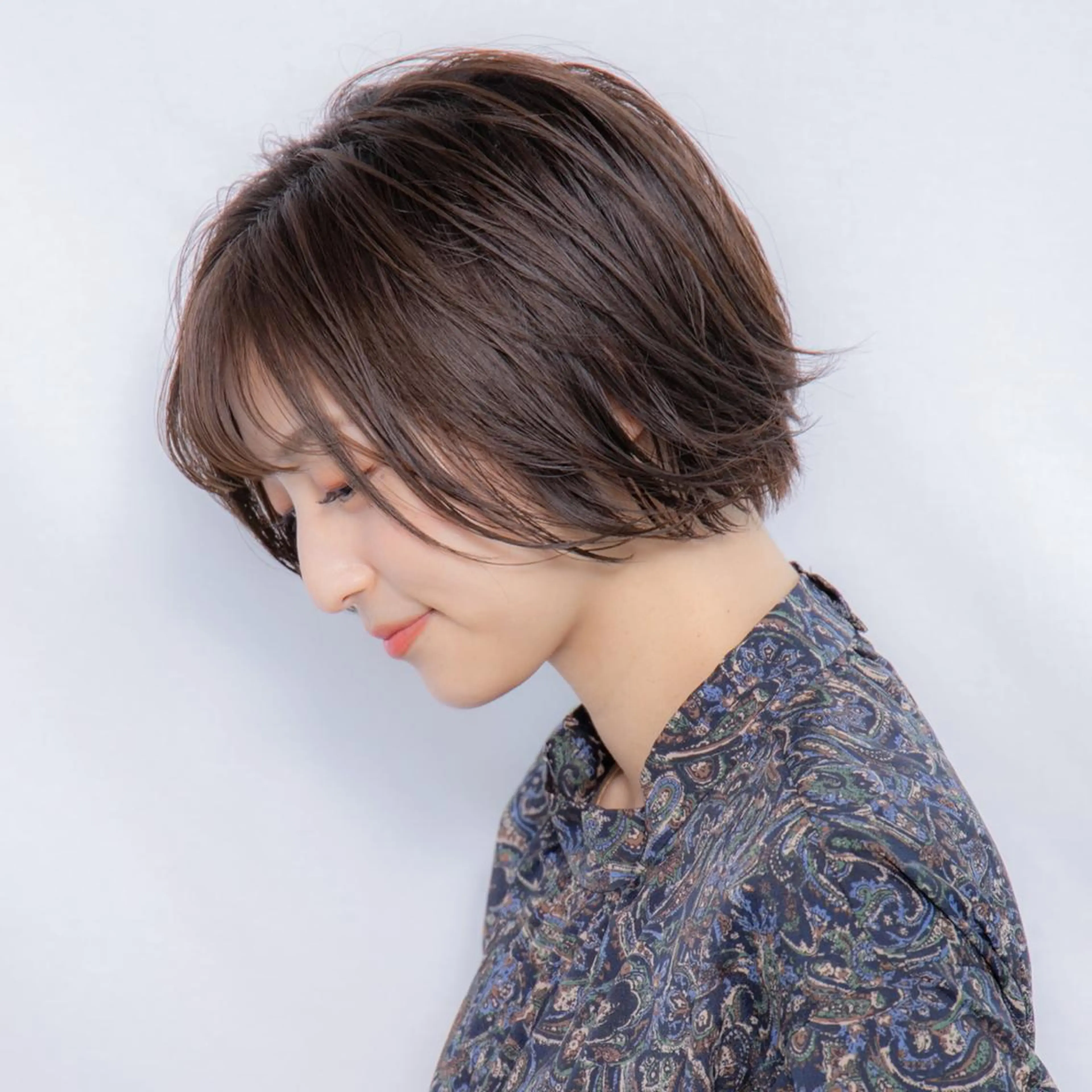 ショート カラー パーマ 🩵美艶髪×透明感 カラー×質感再生💚のヘアスタイル